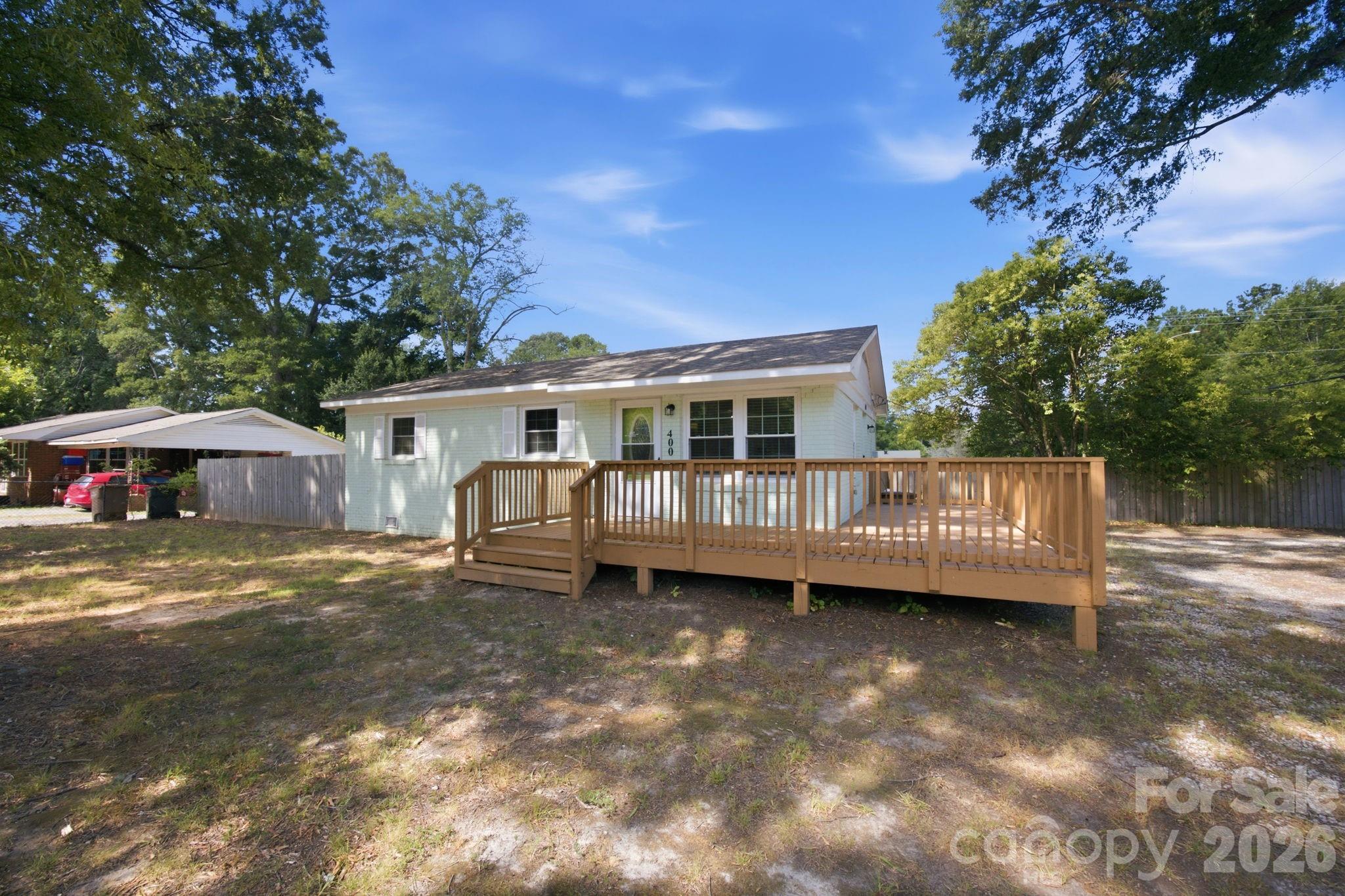 400 Olin Drive — Waxhaw
