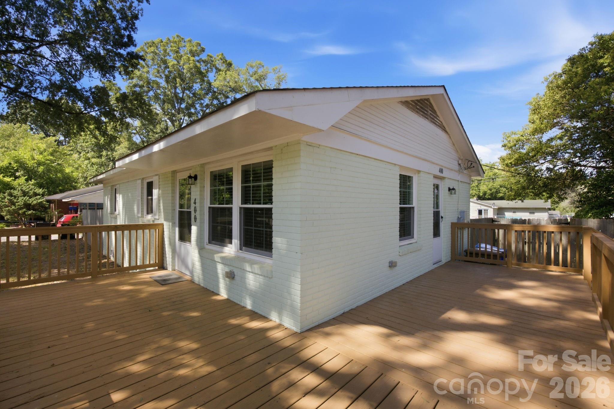 400 Olin Drive — Waxhaw
