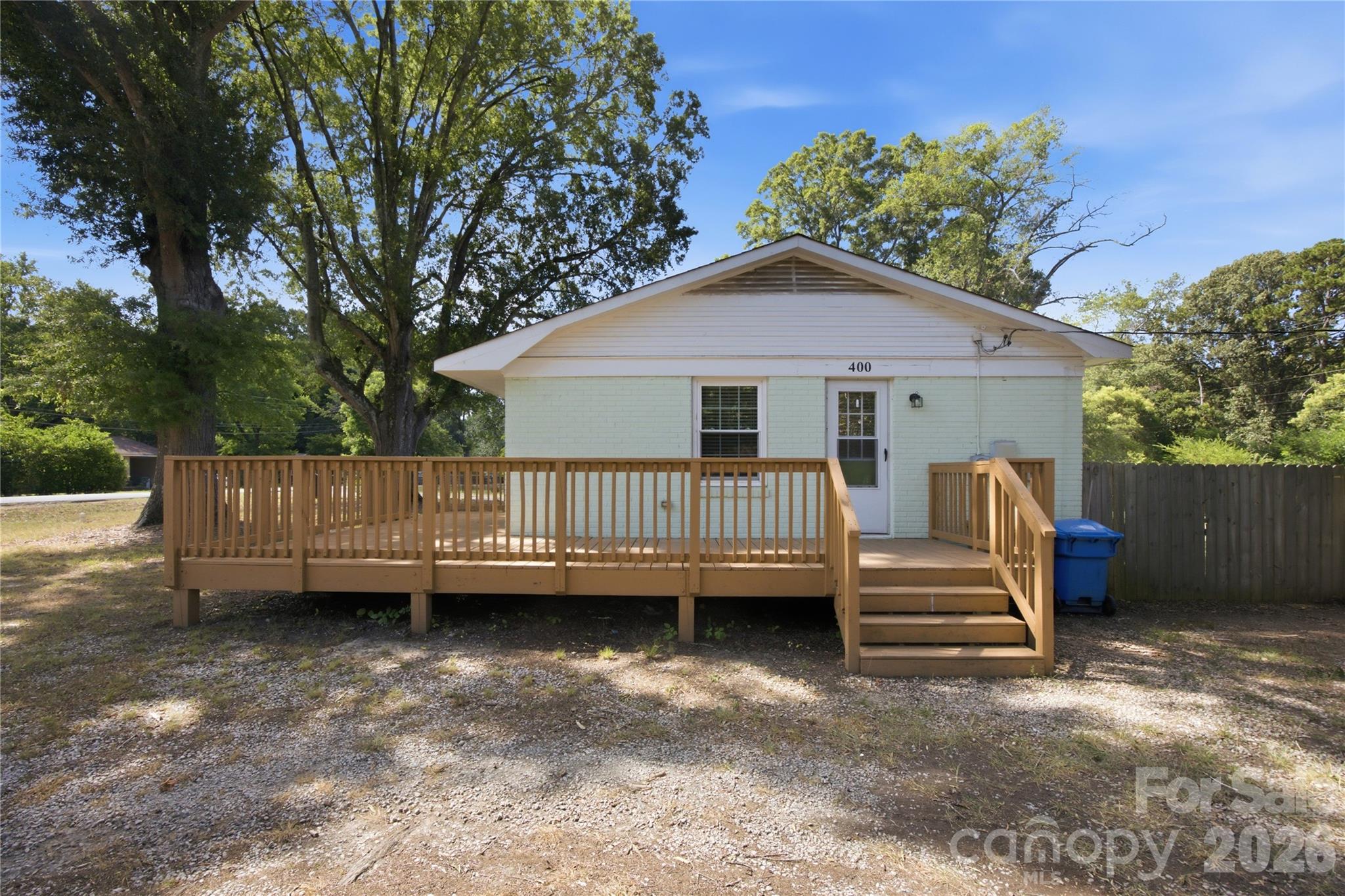 400 Olin Drive — Waxhaw