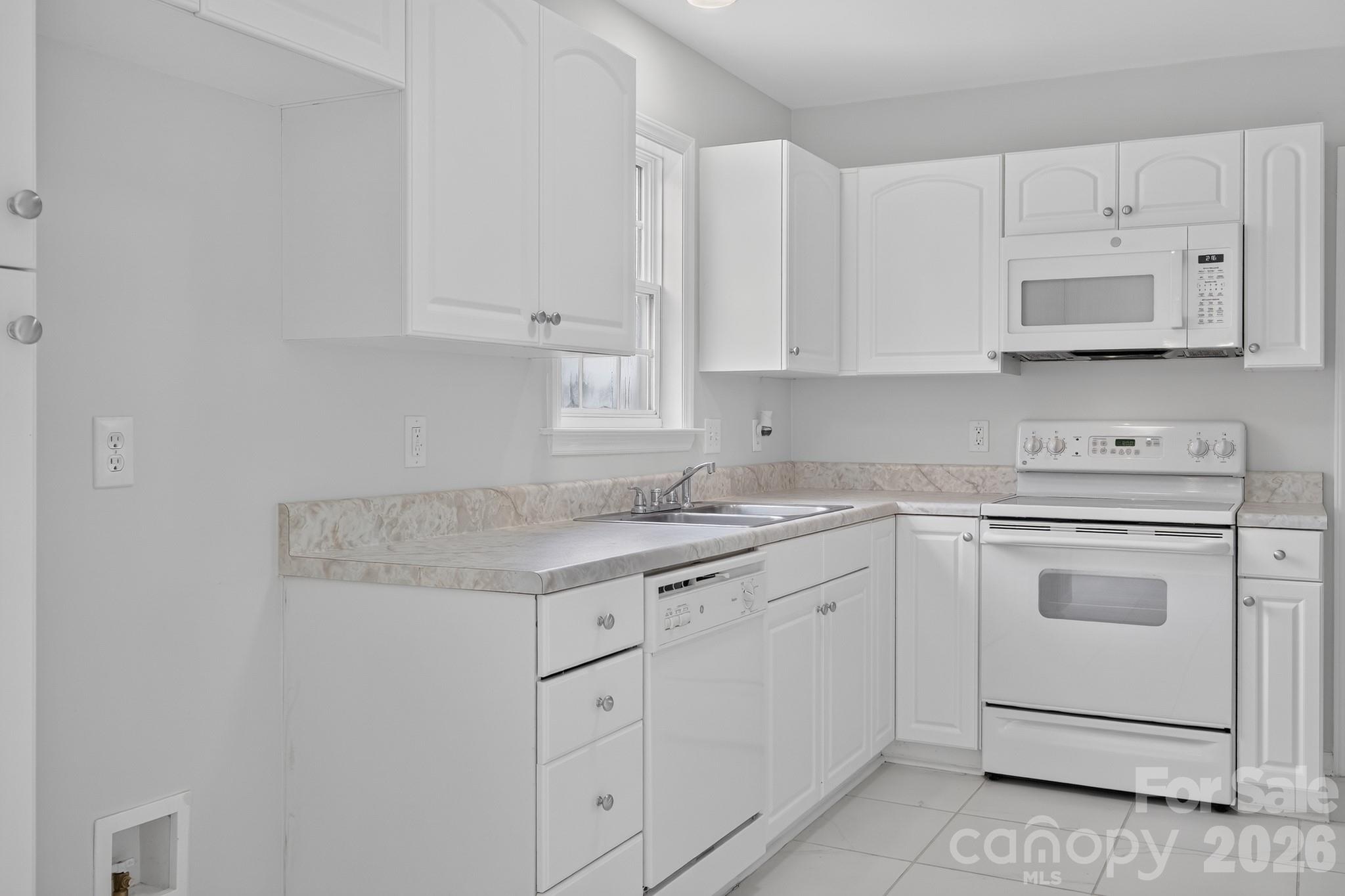 373 Sailway Road — Winston Salem