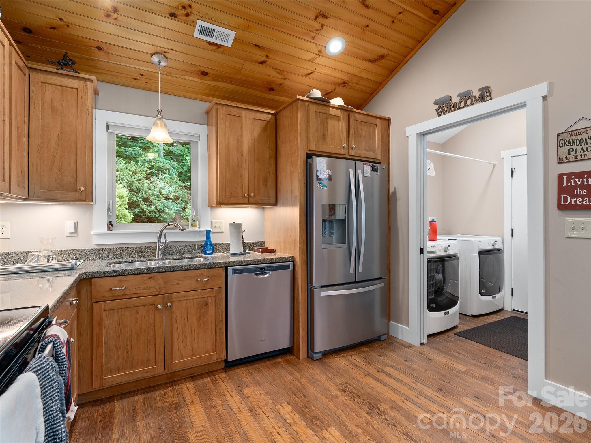 39 Maplewood Drive — Maggie Valley