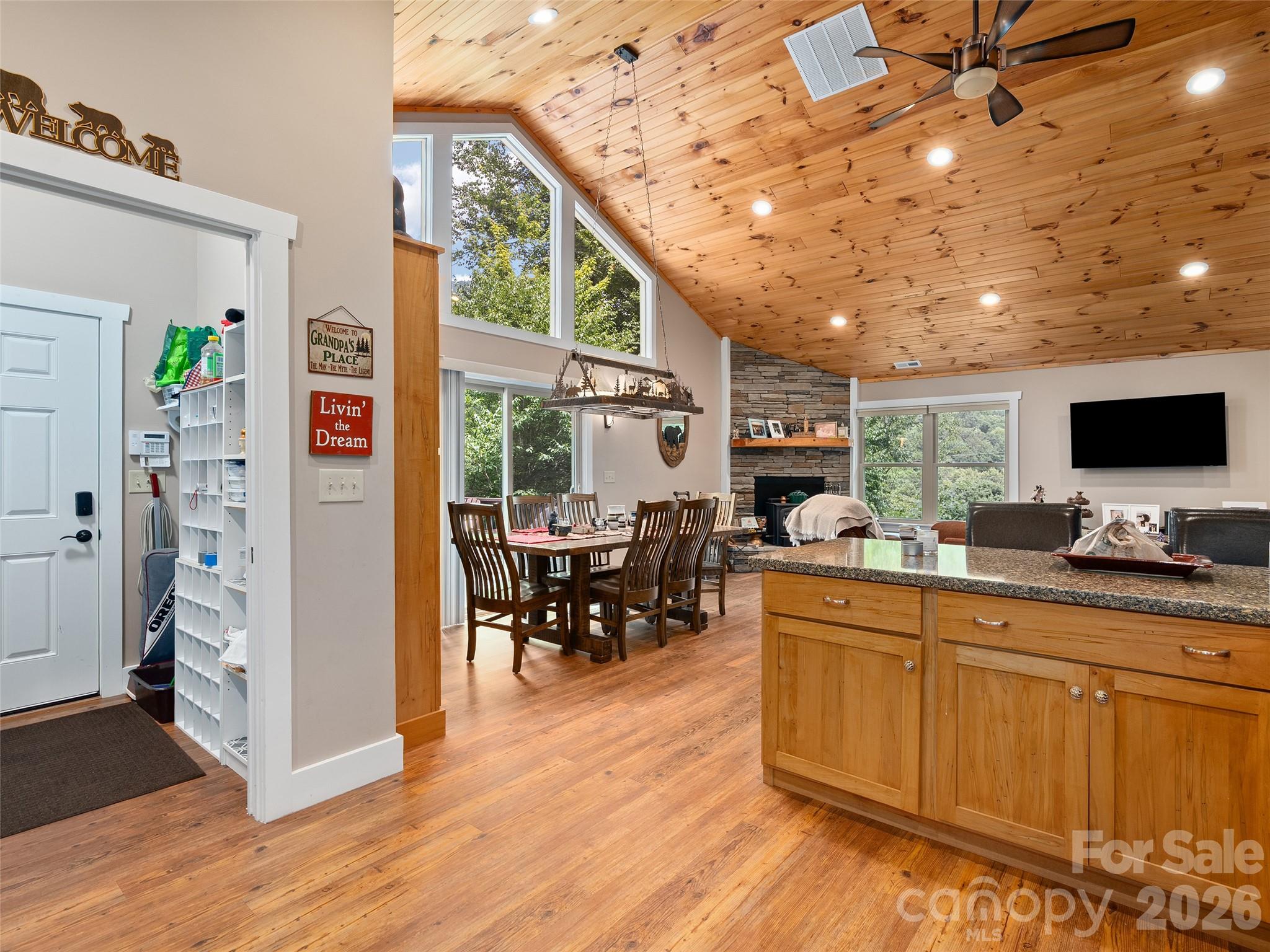 39 Maplewood Drive — Maggie Valley