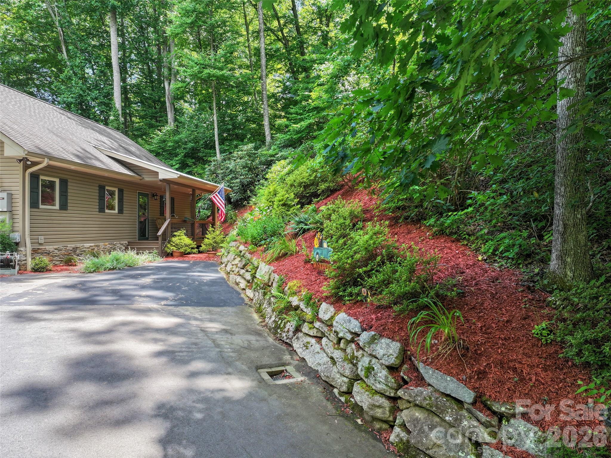39 Maplewood Drive — Maggie Valley