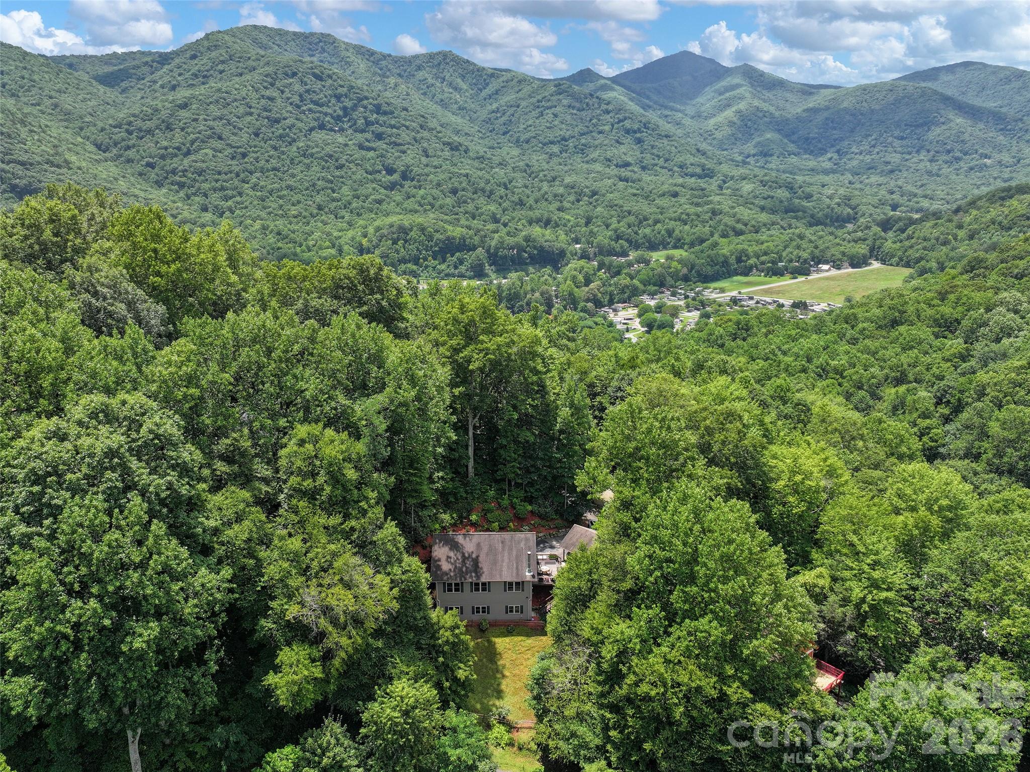 39 Maplewood Drive — Maggie Valley