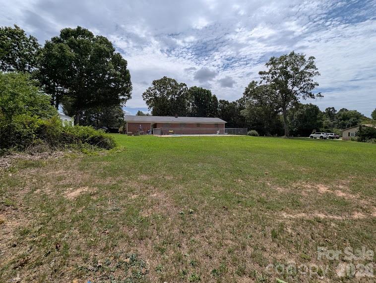 4835 Salisbury Street — Hickory