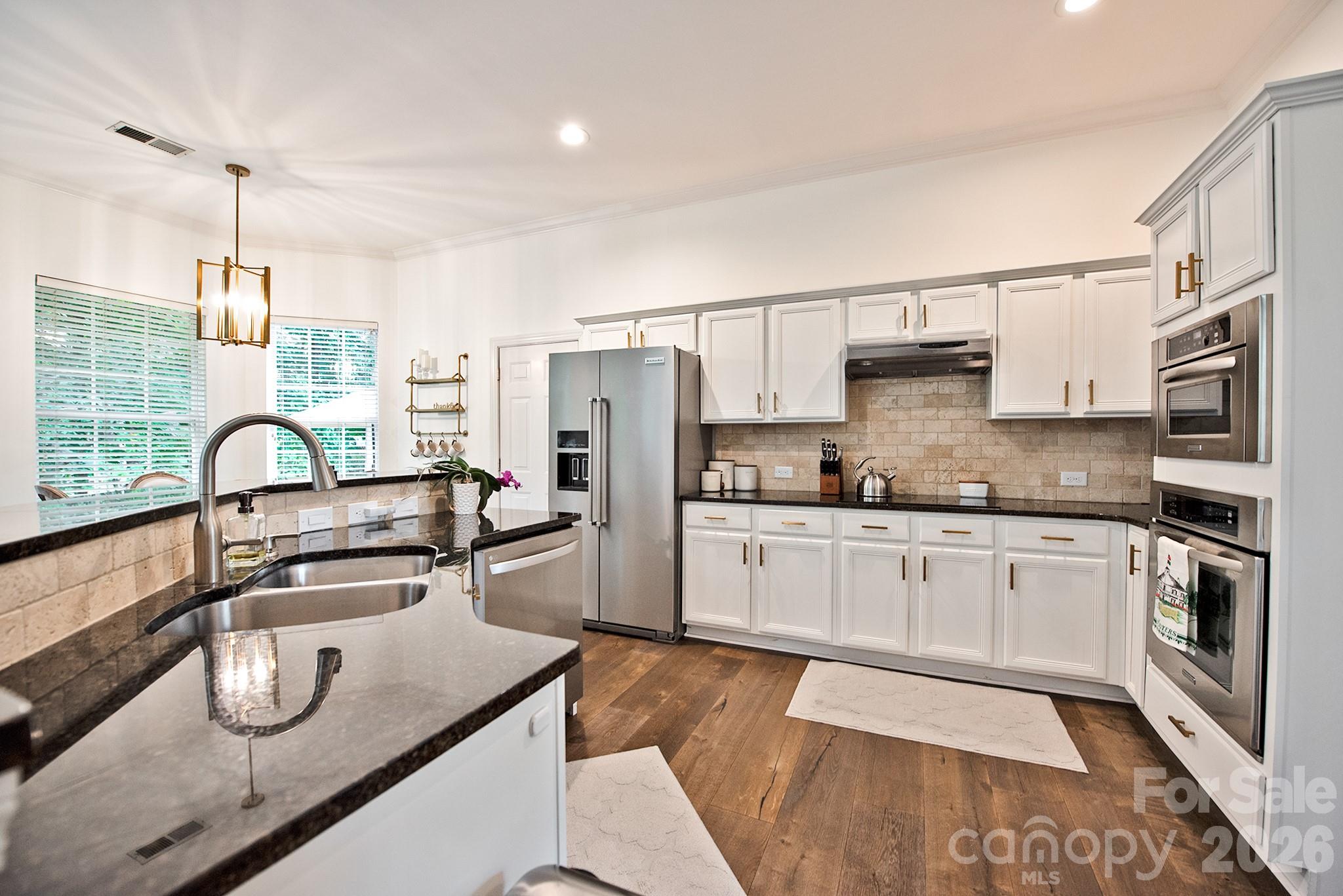 10912 Owl Nest Lane — Charlotte