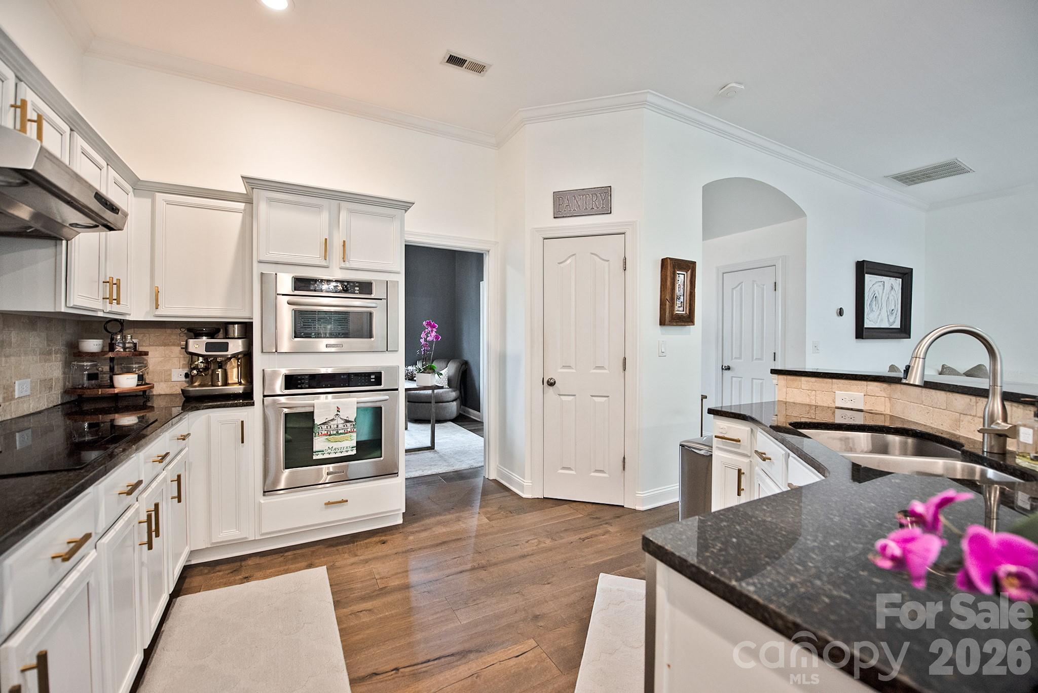10912 Owl Nest Lane — Charlotte
