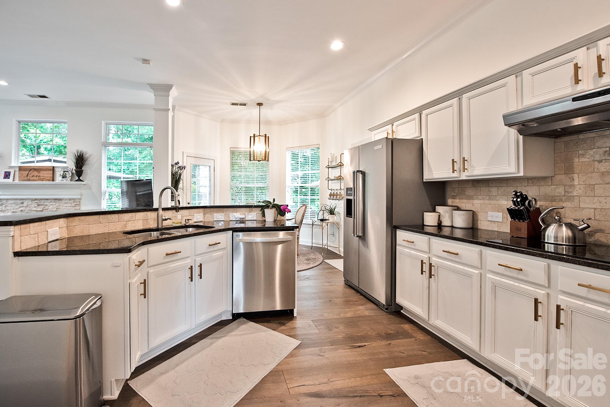 10912 Owl Nest Lane — Charlotte