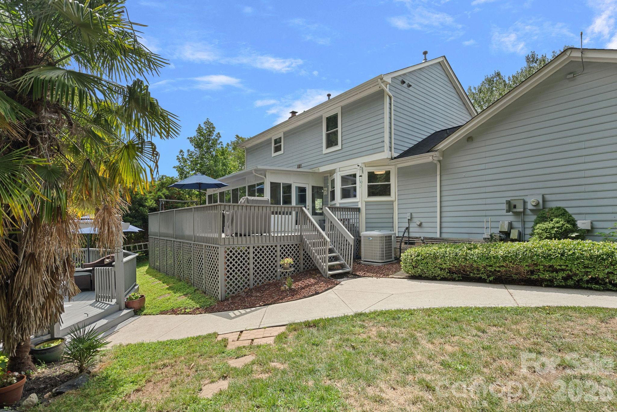 16214 Amber Field Drive — Huntersville