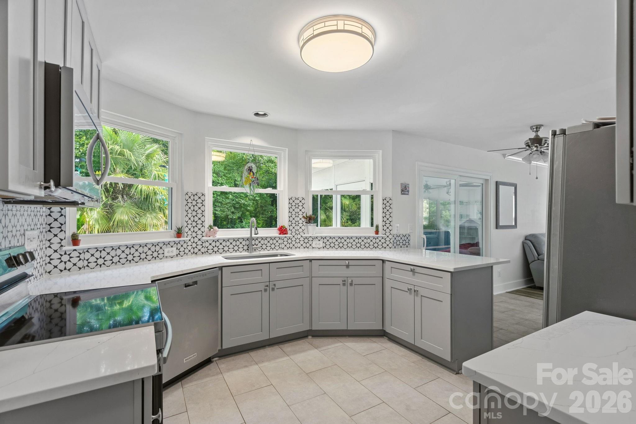 16214 Amber Field Drive — Huntersville