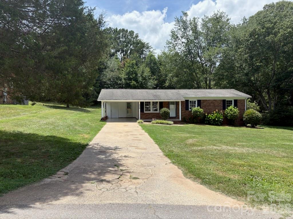 5406 CANTERBURY Road — Patterson Springs