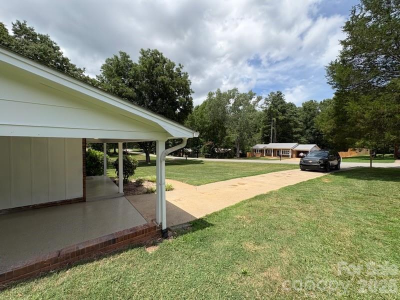 5406 CANTERBURY Road — Patterson Springs