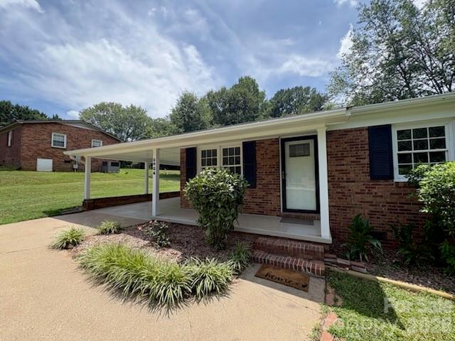 5406 CANTERBURY Road — Patterson Springs