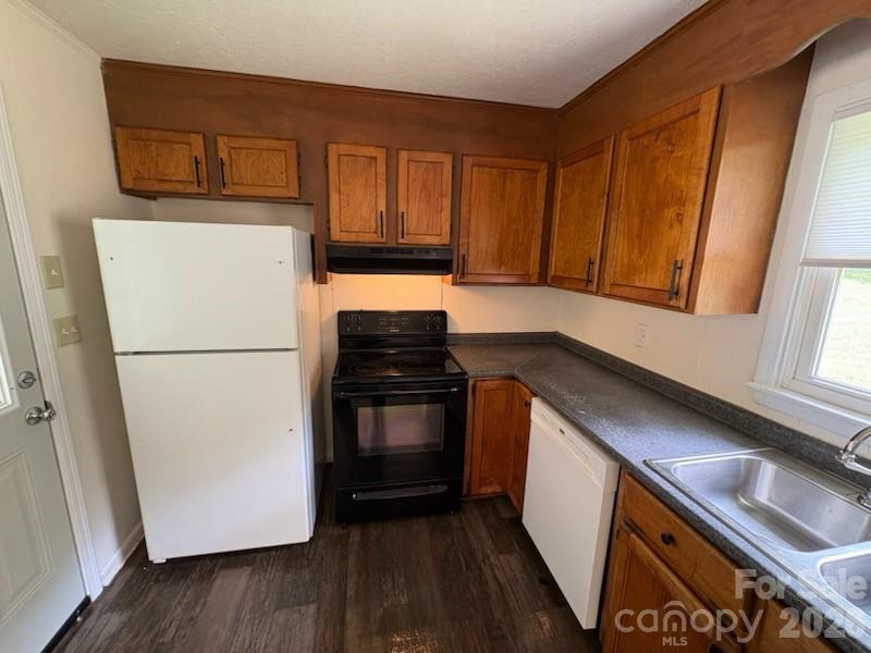 5406 CANTERBURY Road — Patterson Springs