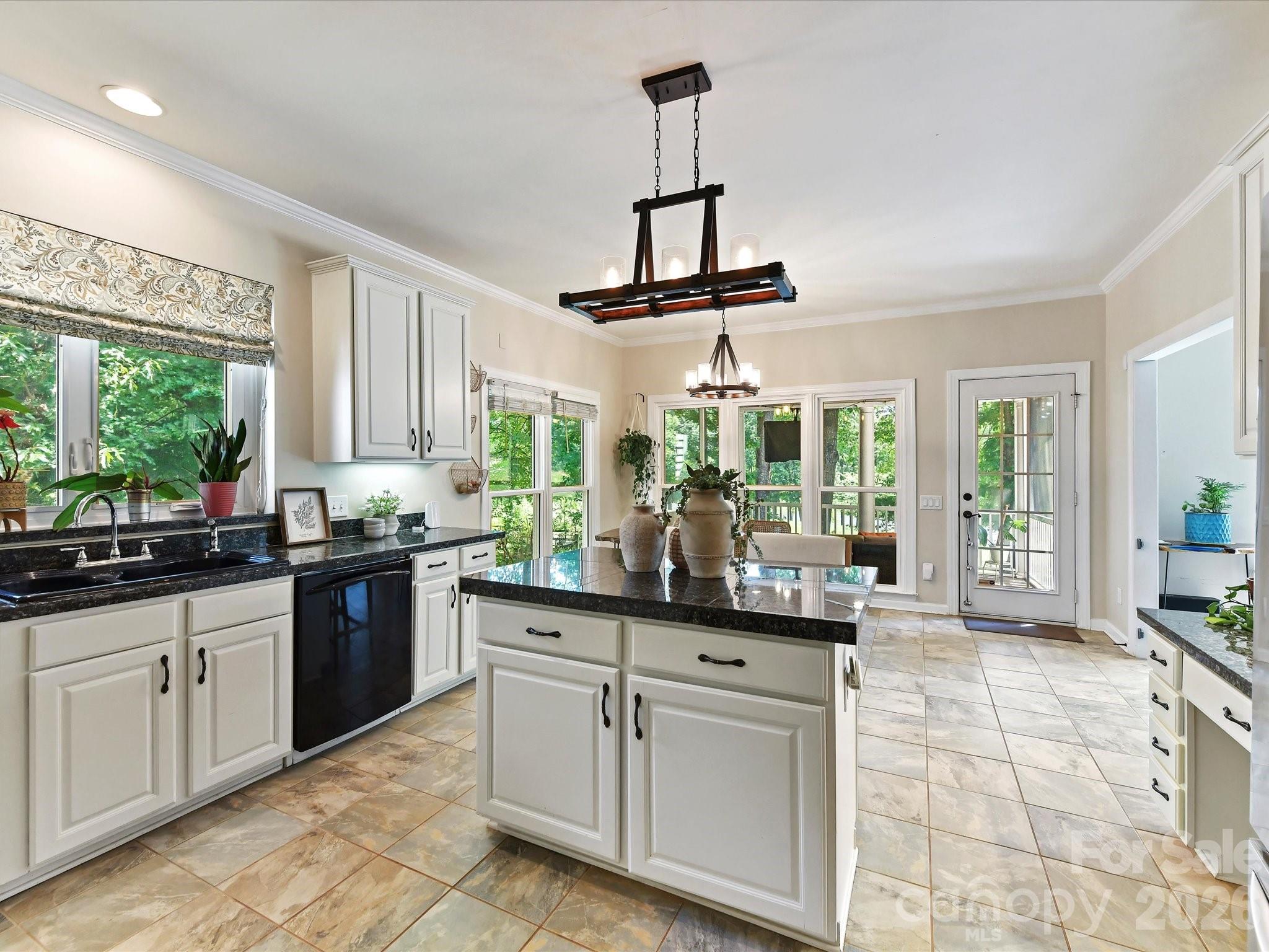 5222 Mcchesney Drive — Charlotte