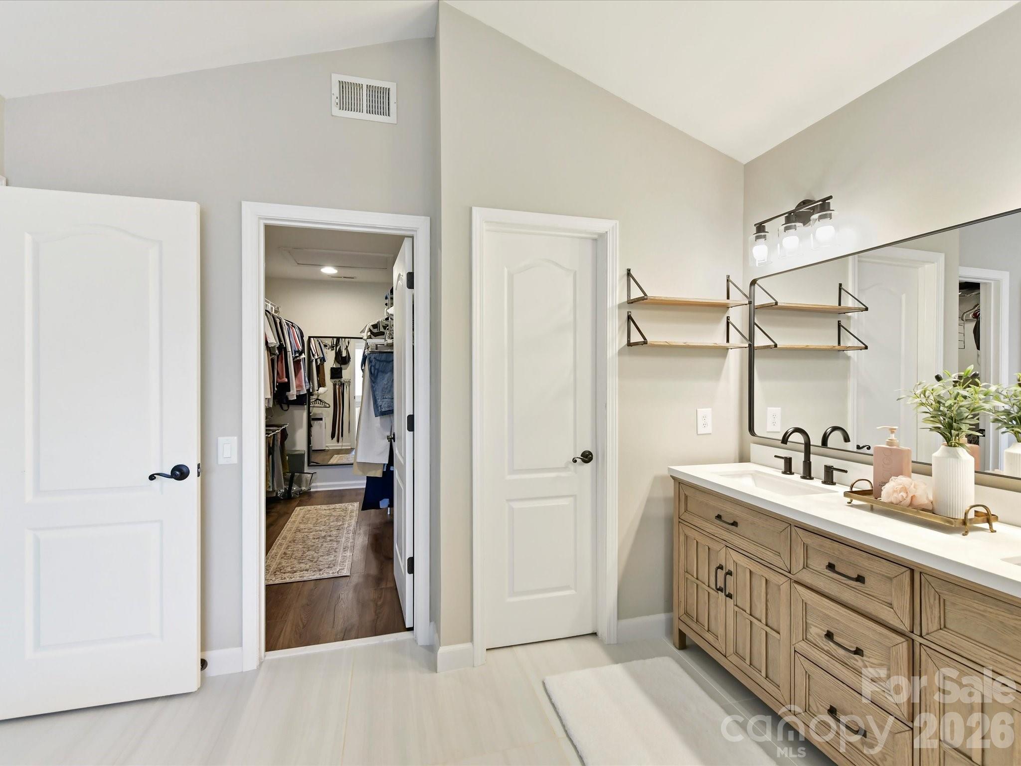 5222 Mcchesney Drive — Charlotte