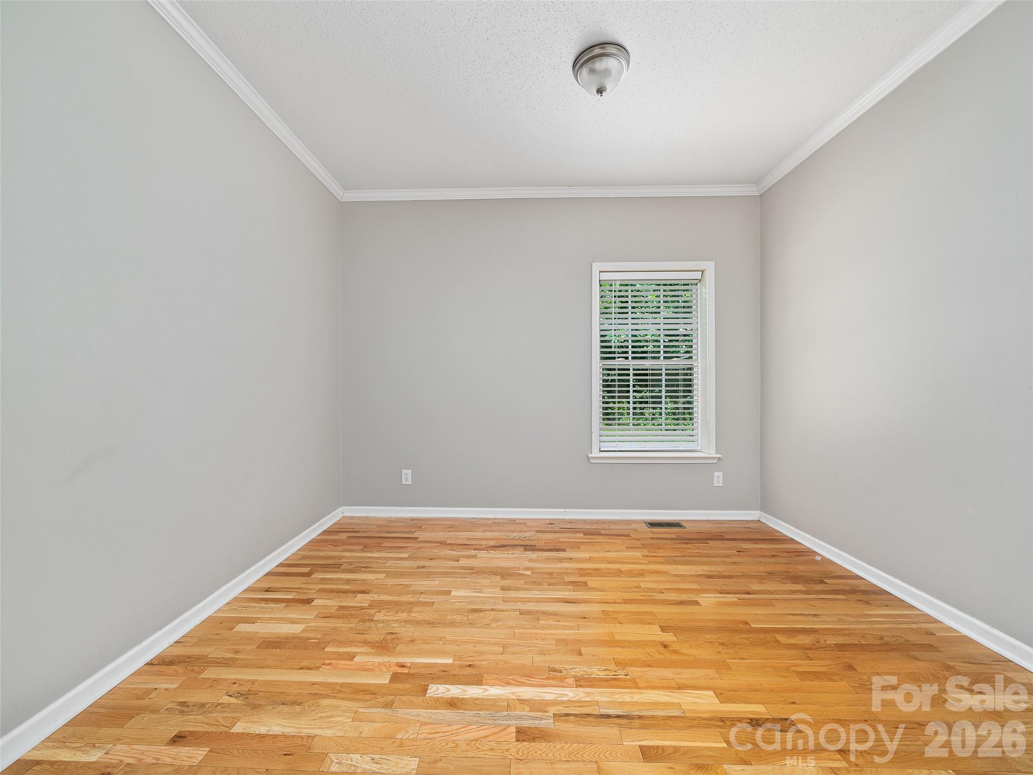 1470 Bear Creek Road — Bakersville