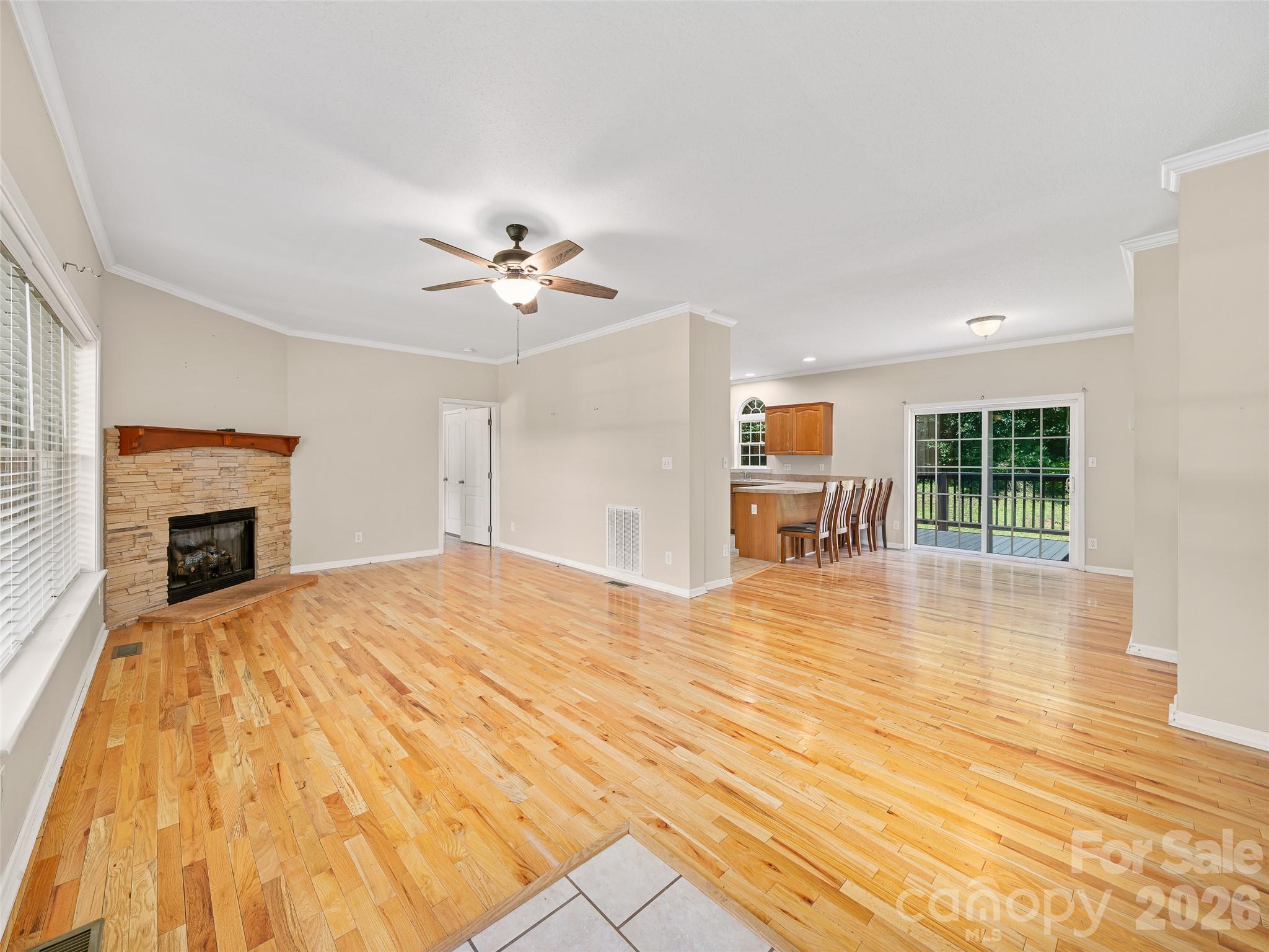 1470 Bear Creek Road — Bakersville