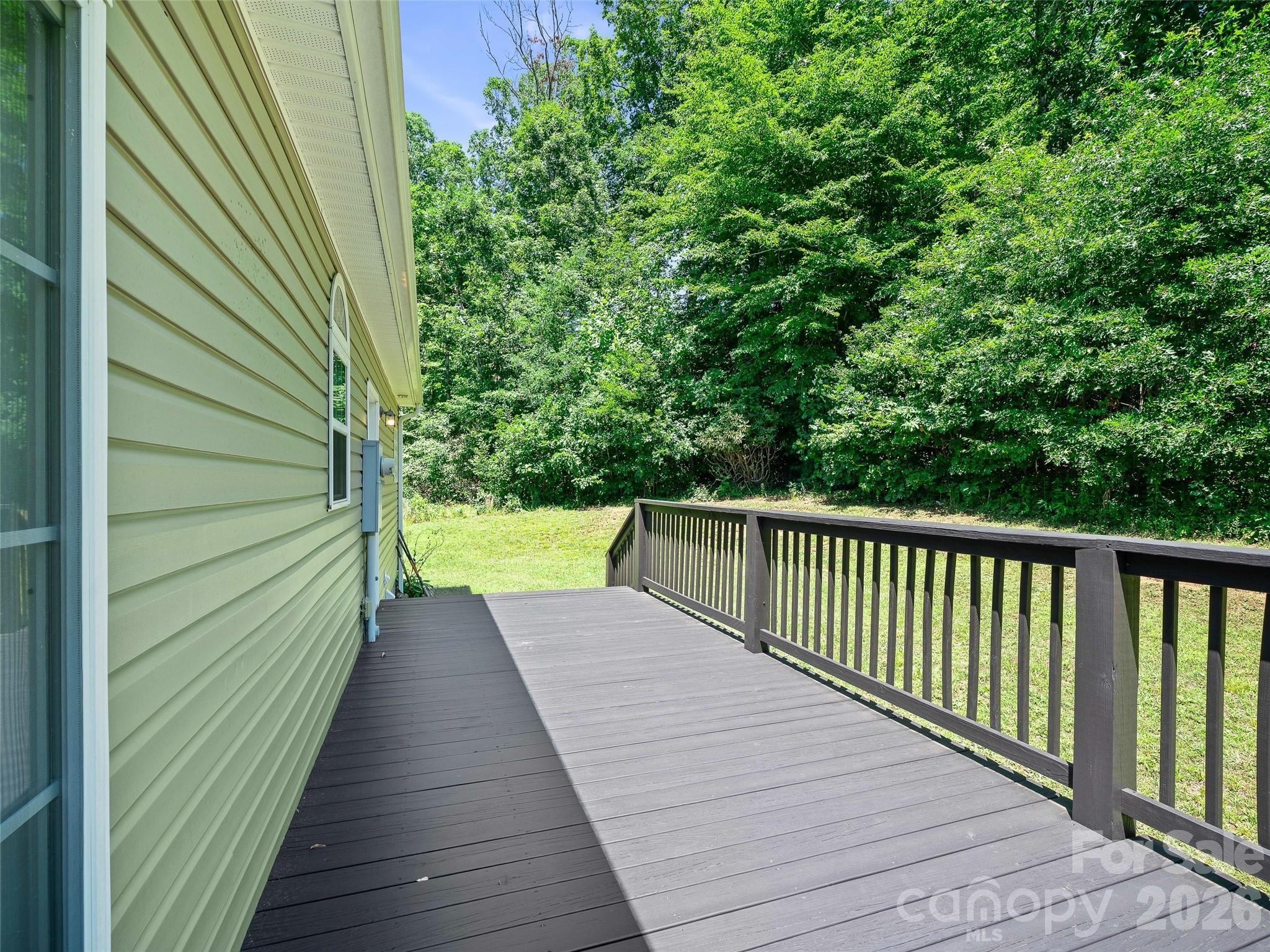 1470 Bear Creek Road — Bakersville