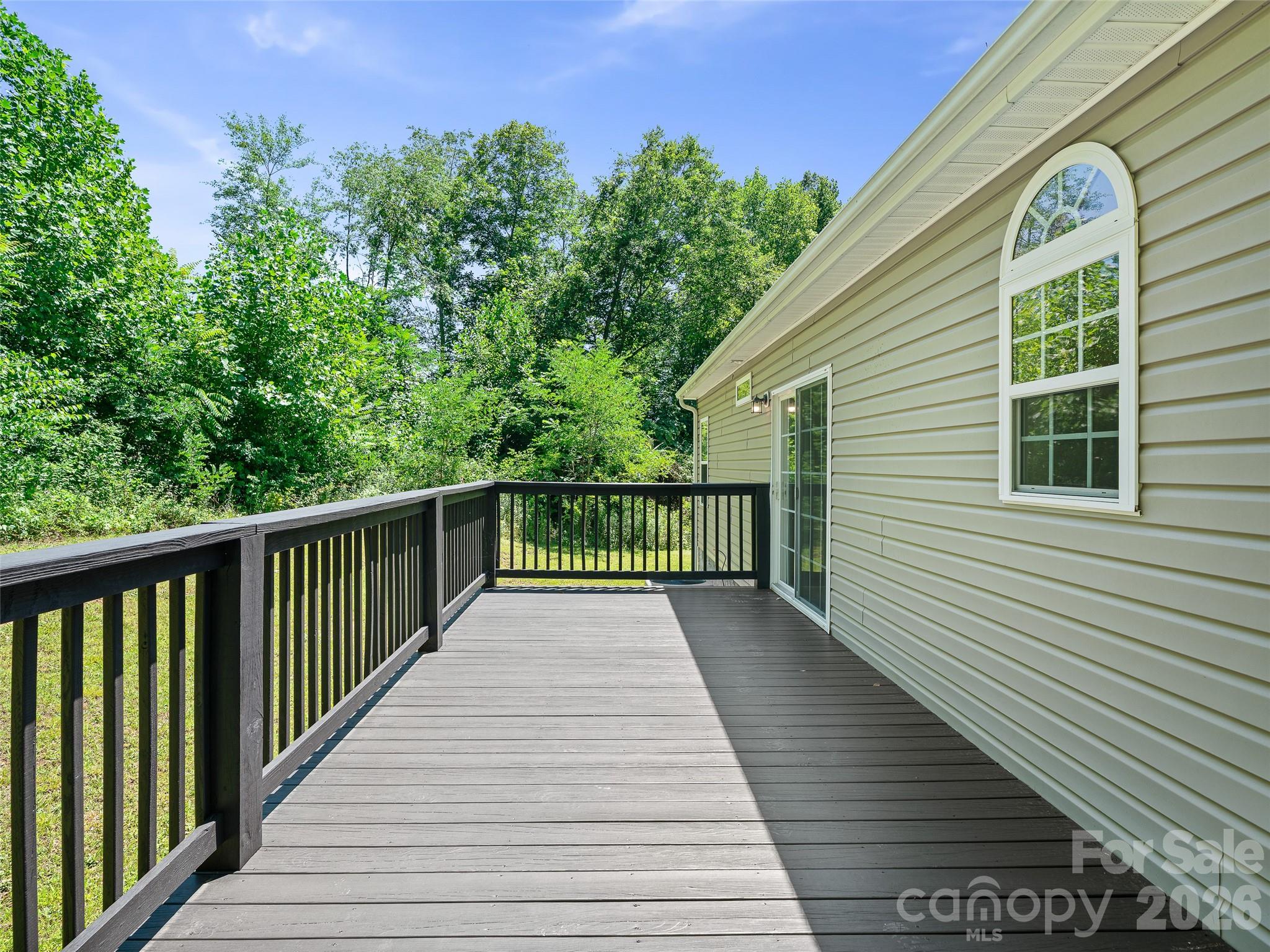 1470 Bear Creek Road — Bakersville