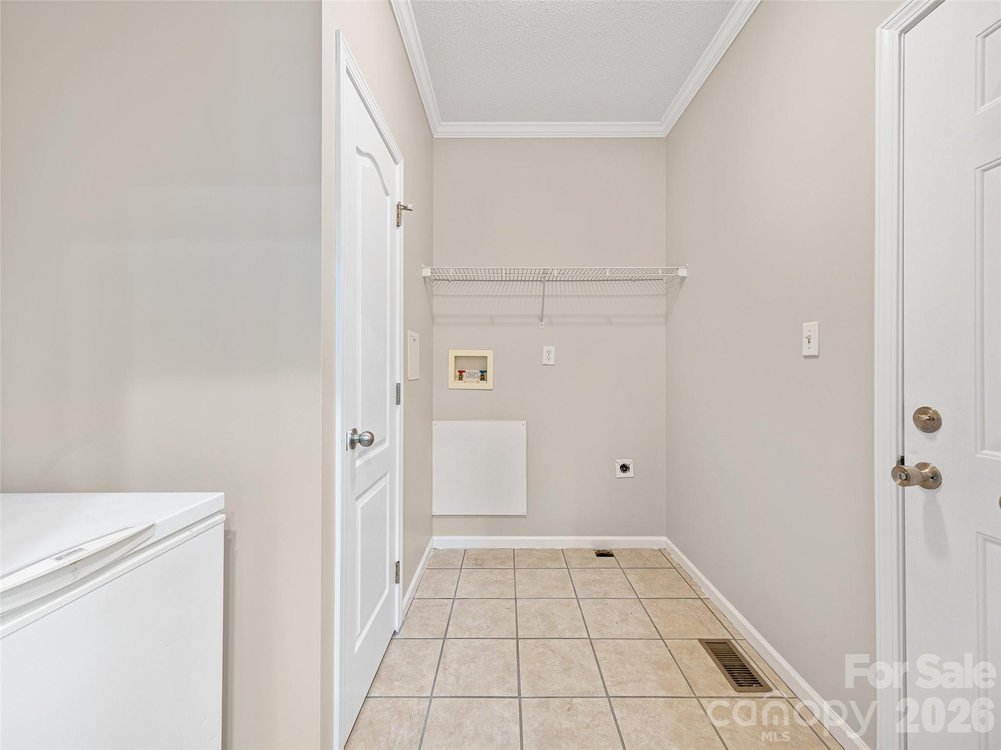 1470 Bear Creek Road — Bakersville