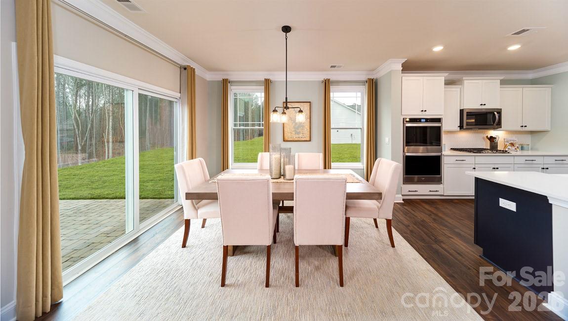 112 Rhuidean Court — Troutman