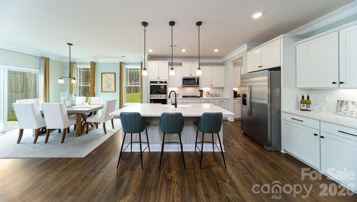 112 Rhuidean Court — Troutman