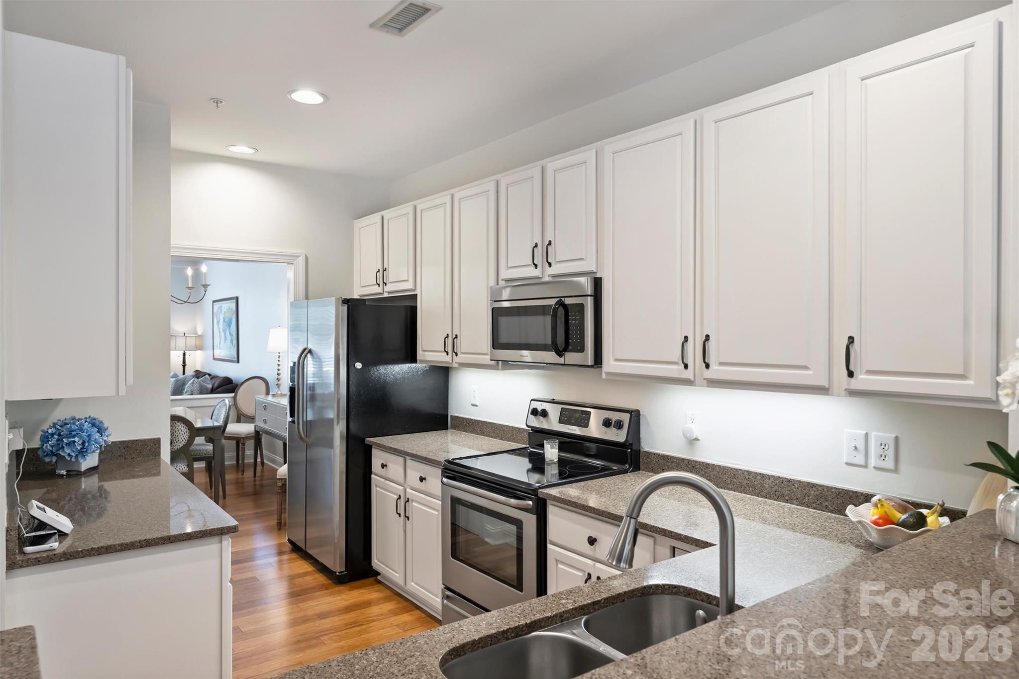 1144 Hampton Gardens Lane — Charlotte