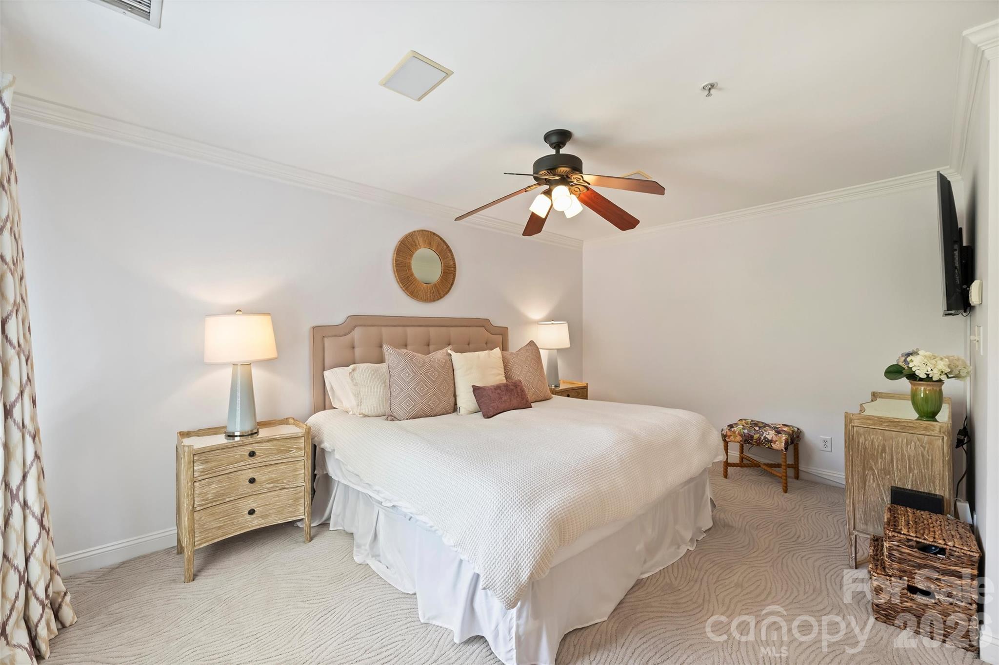 1144 Hampton Gardens Lane — Charlotte
