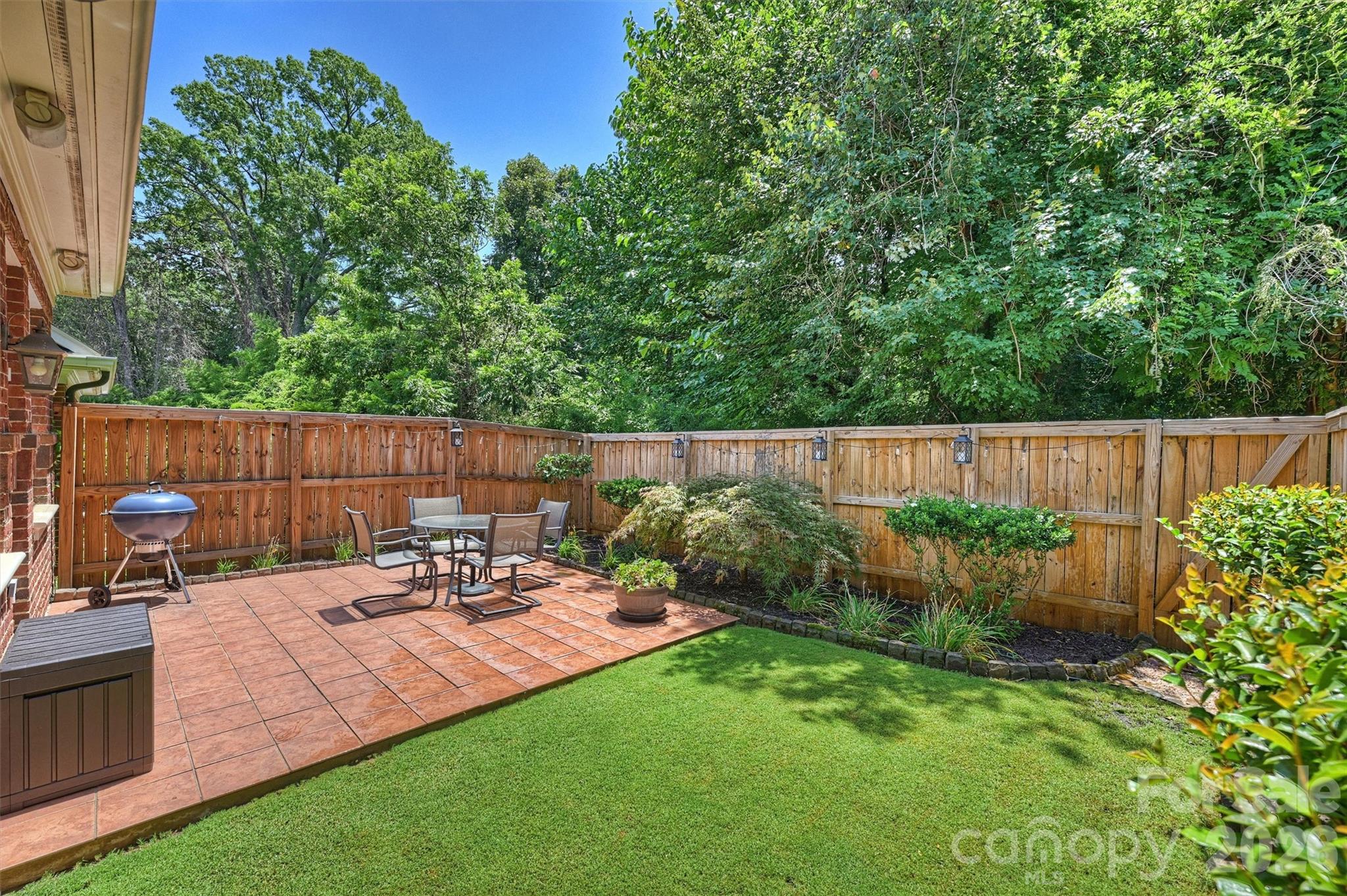 1144 Hampton Gardens Lane — Charlotte