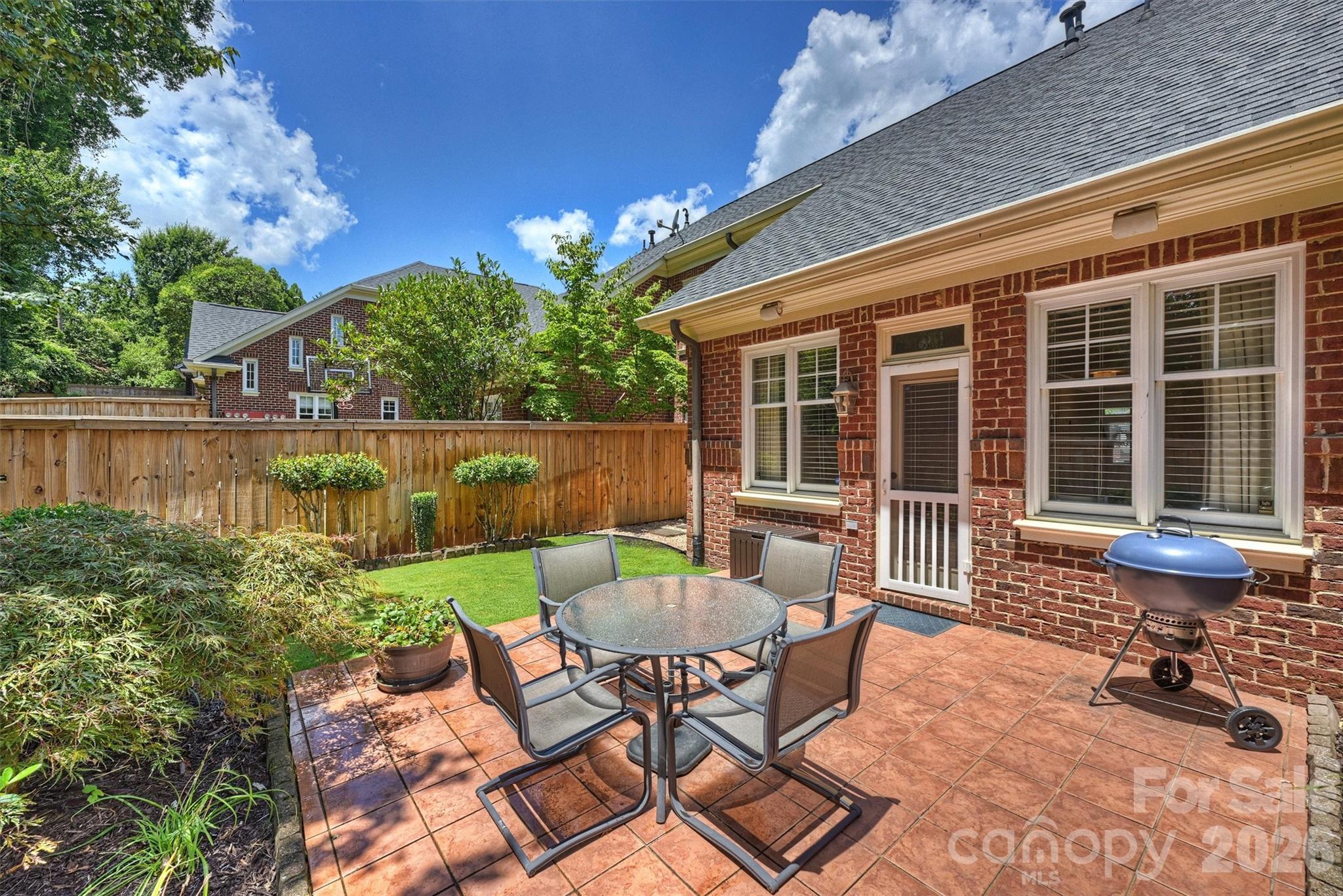 1144 Hampton Gardens Lane — Charlotte
