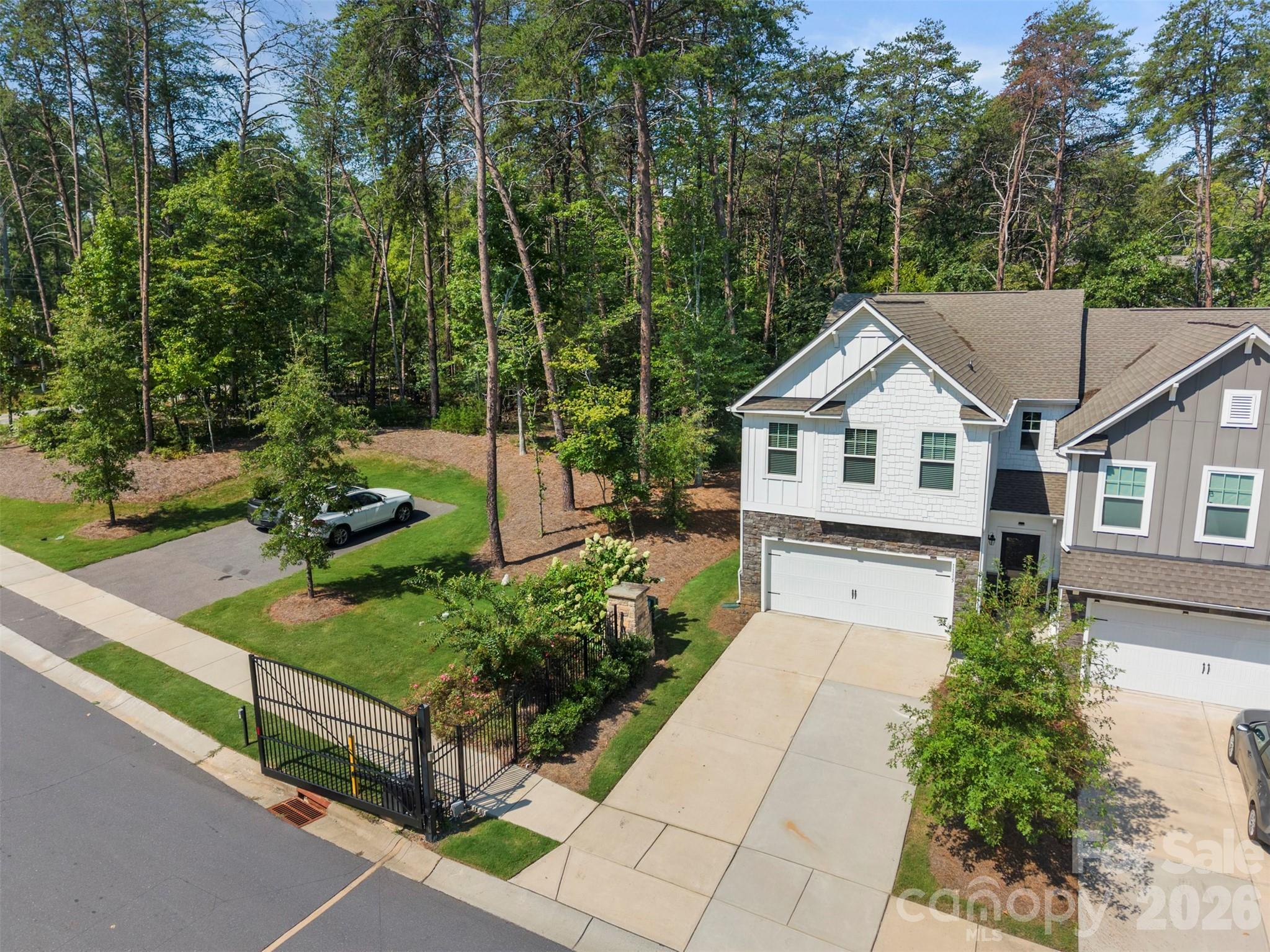 1115 Streamside Lane — York