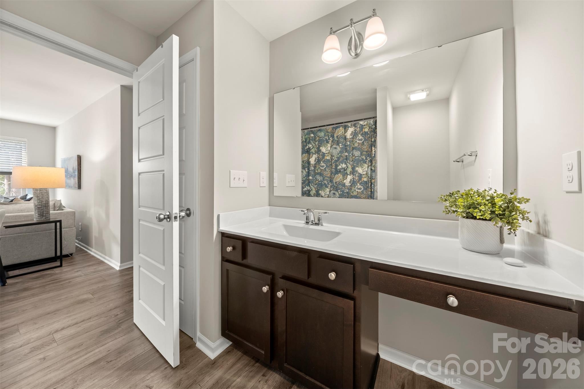 1115 Streamside Lane — York