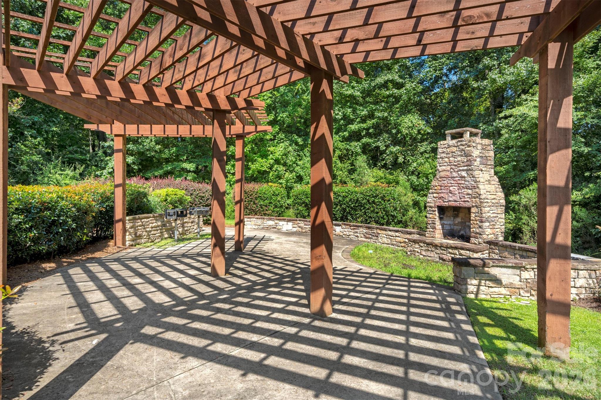 1115 Streamside Lane — York