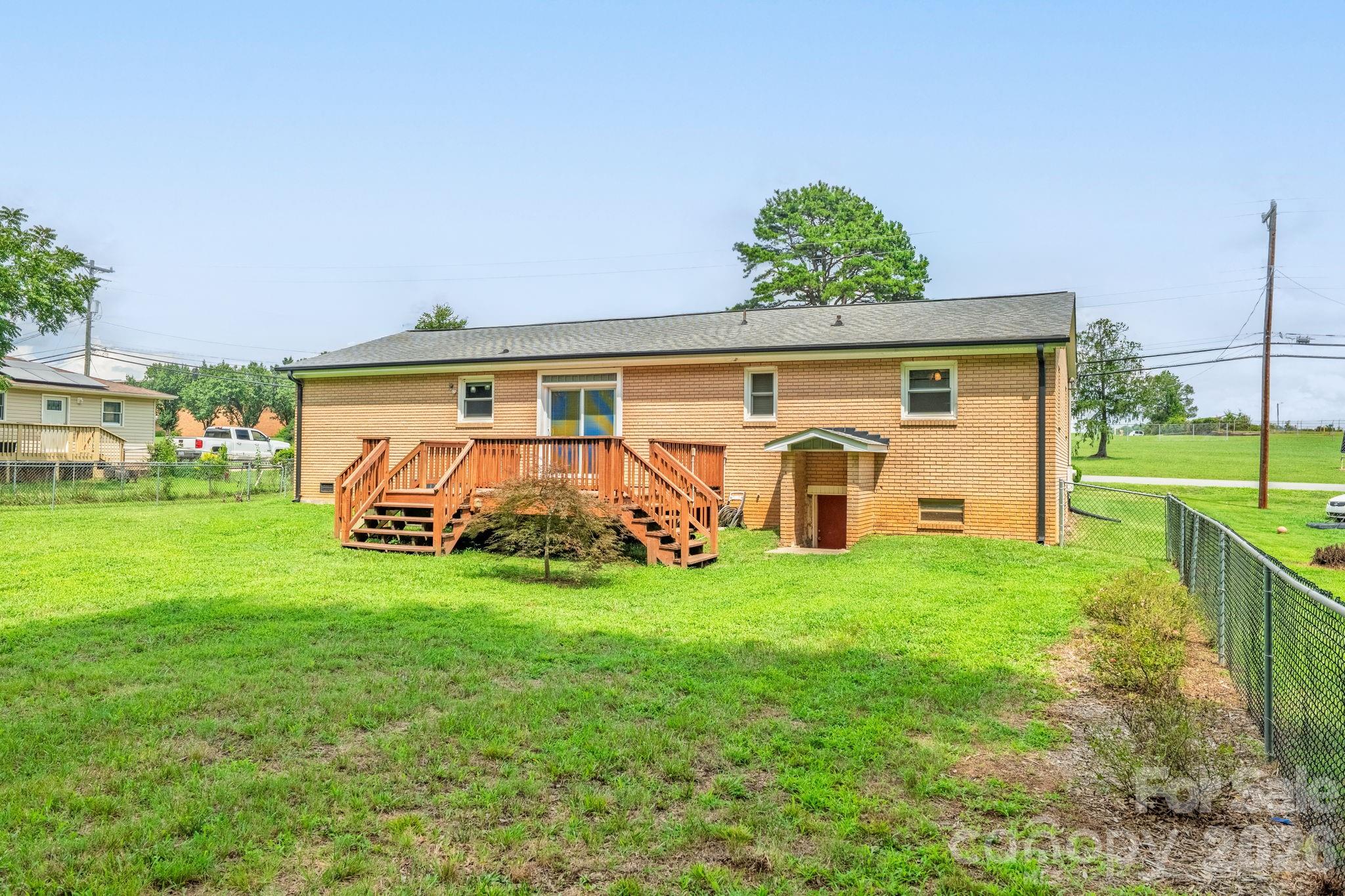 3907 Little Mountain Road — Gastonia