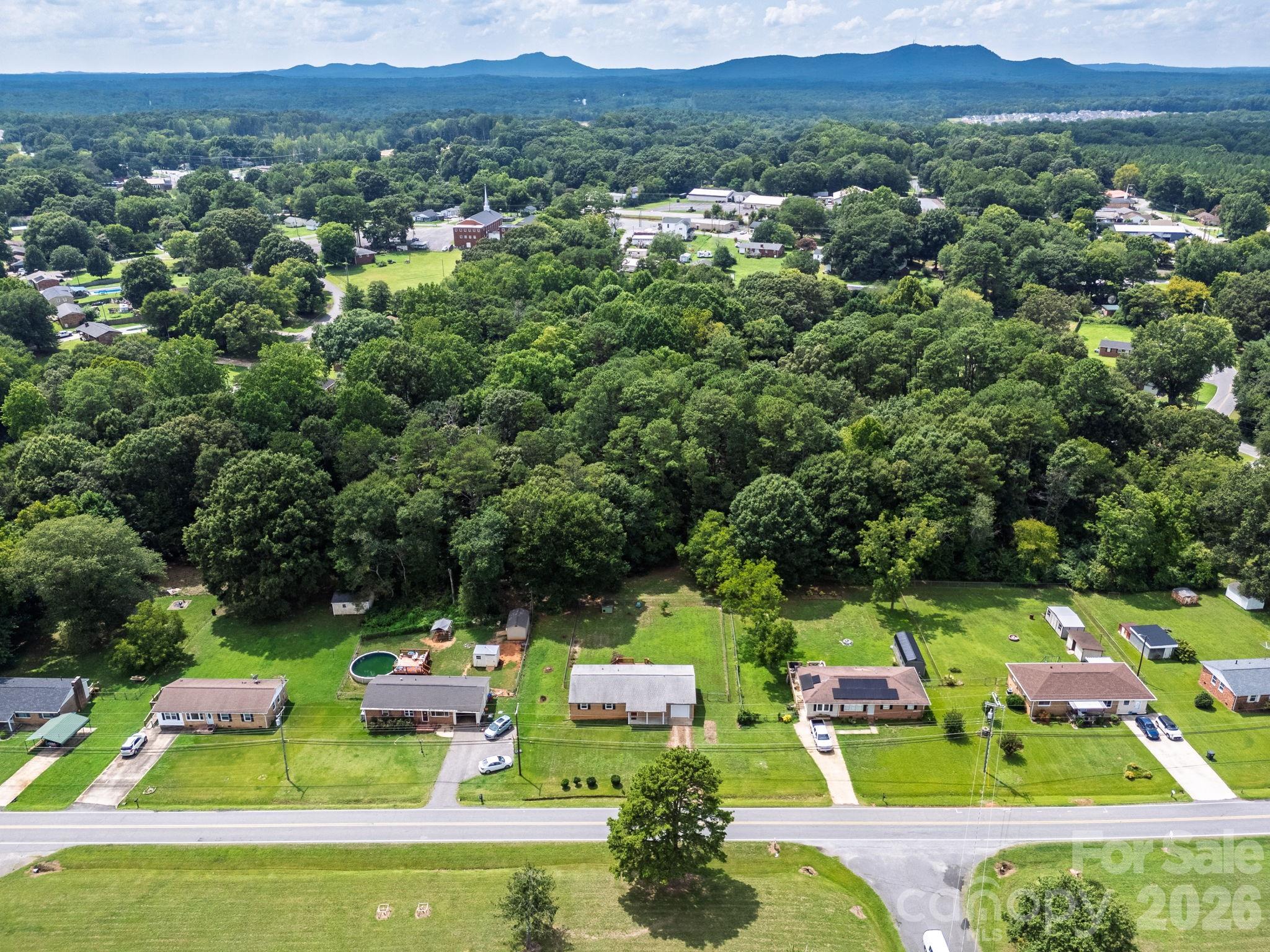 3907 Little Mountain Road — Gastonia