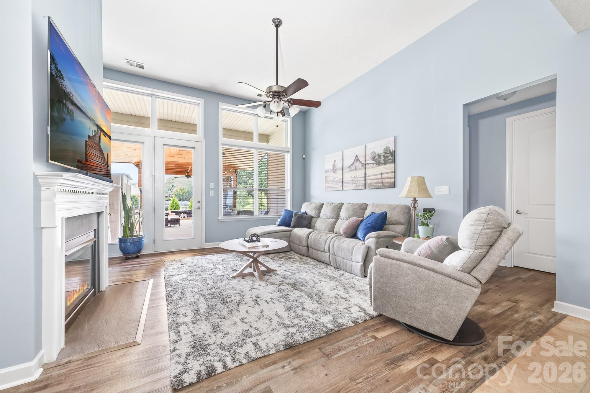 2044 Middleton Farm Drive — Belmont