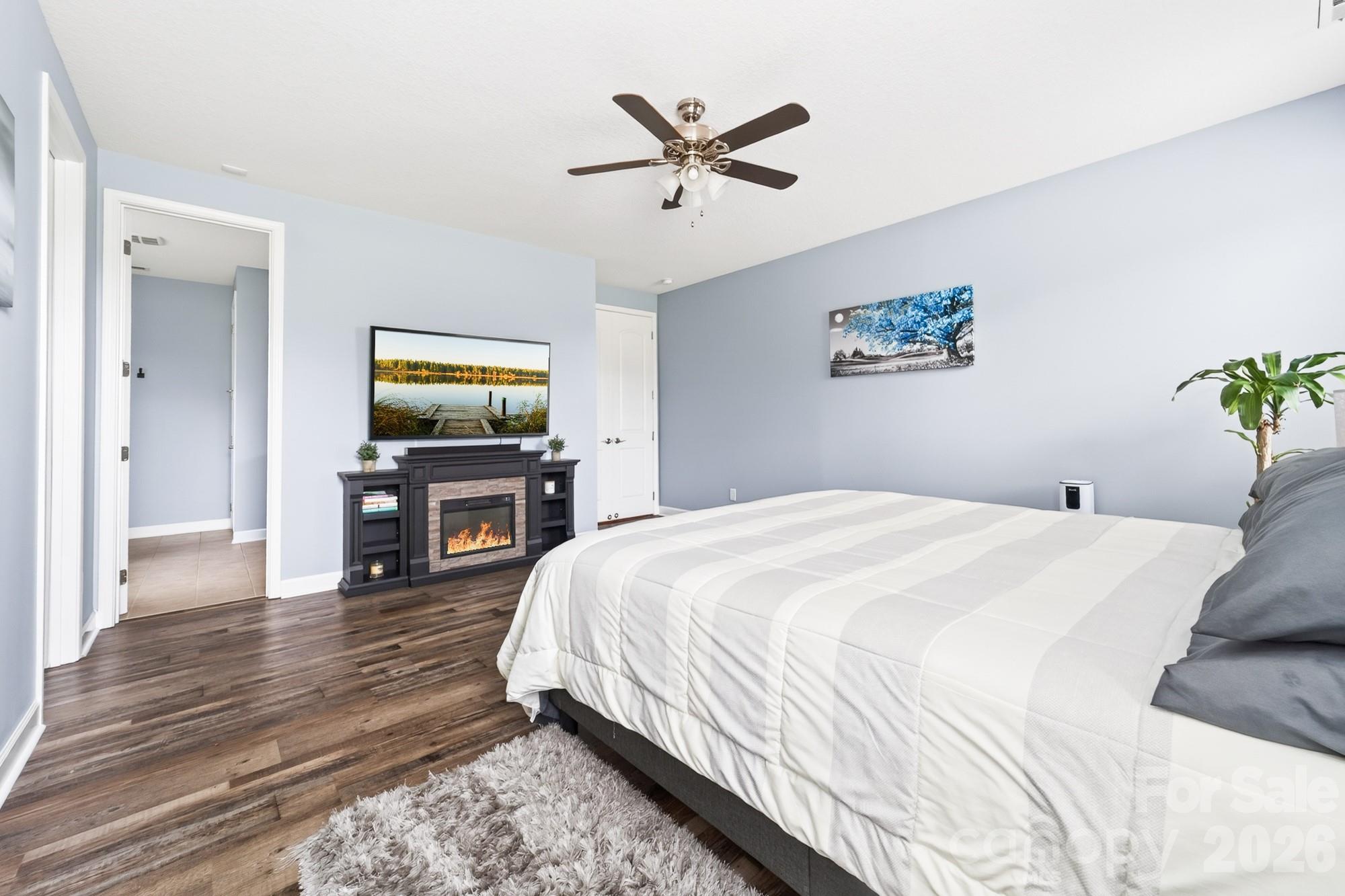 2044 Middleton Farm Drive — Belmont