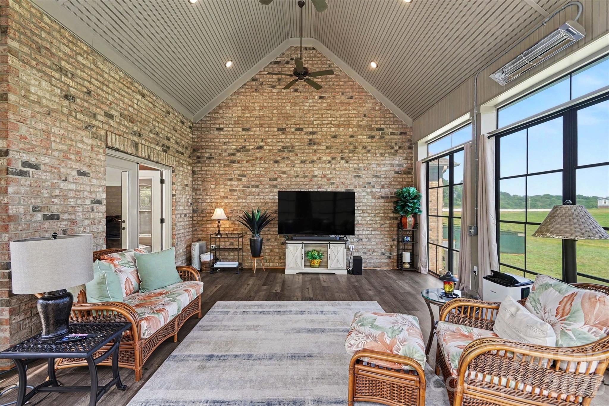 5702 Army Road — Marshville