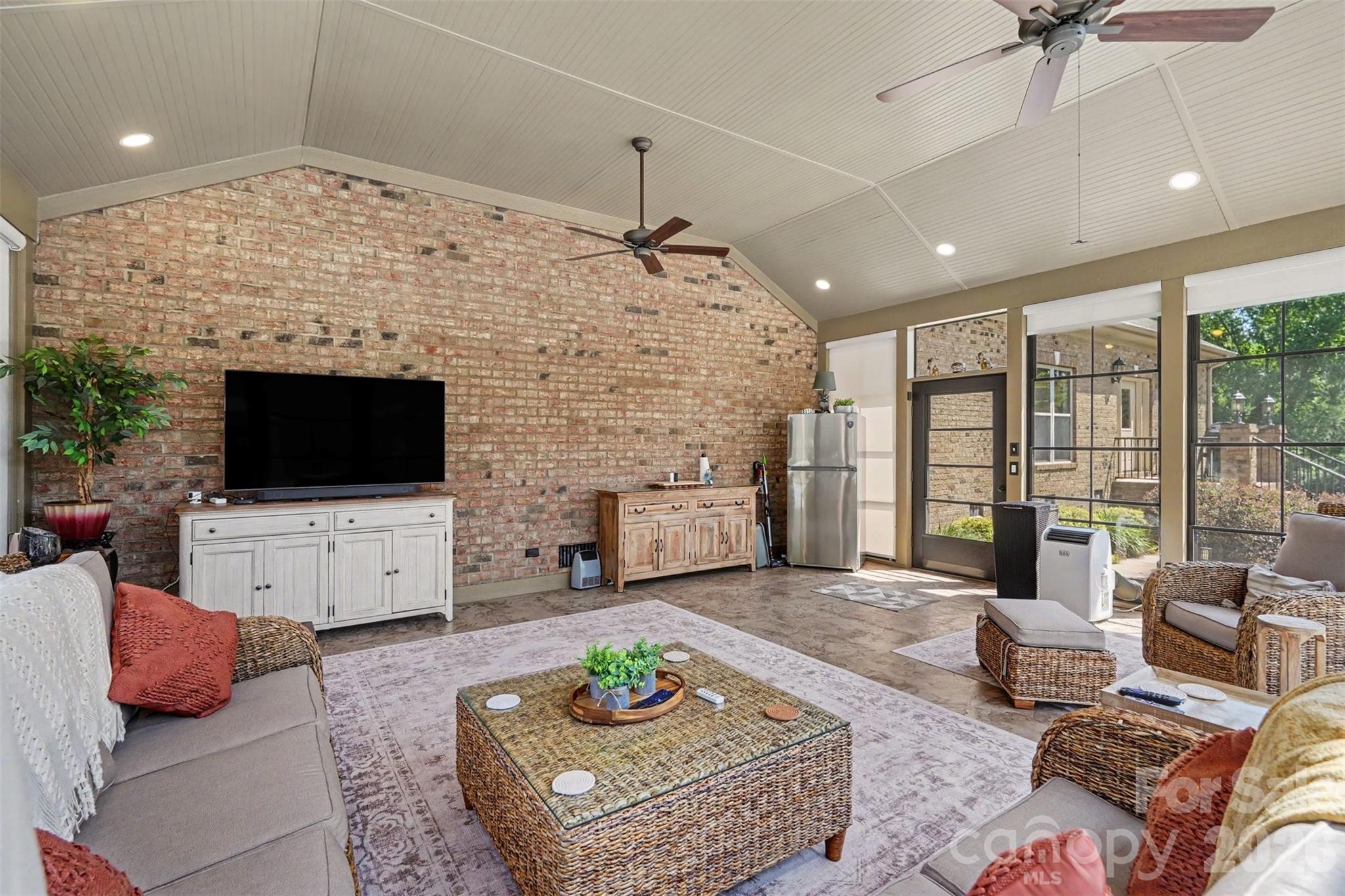 5702 Army Road — Marshville