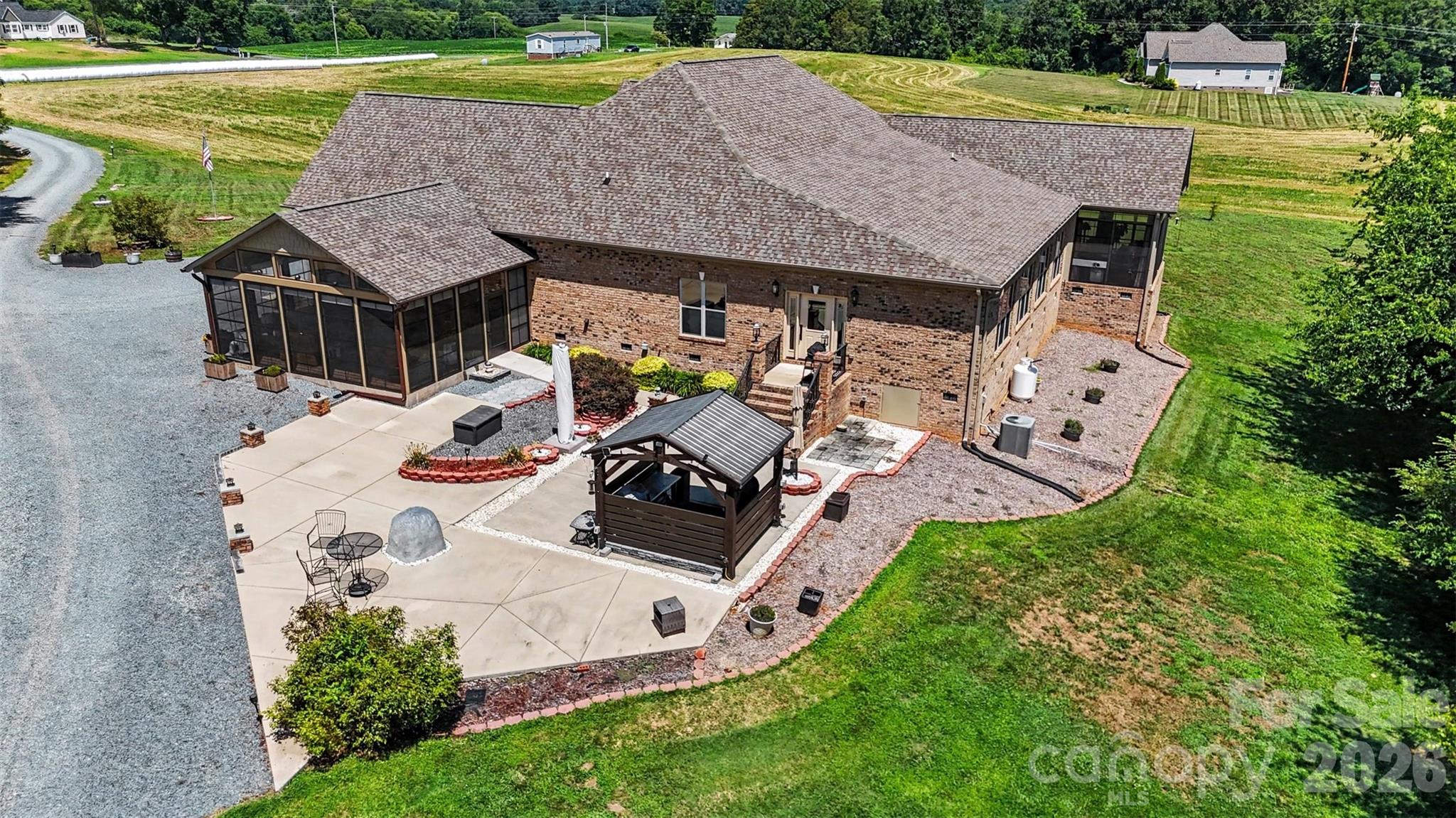 5702 Army Road — Marshville