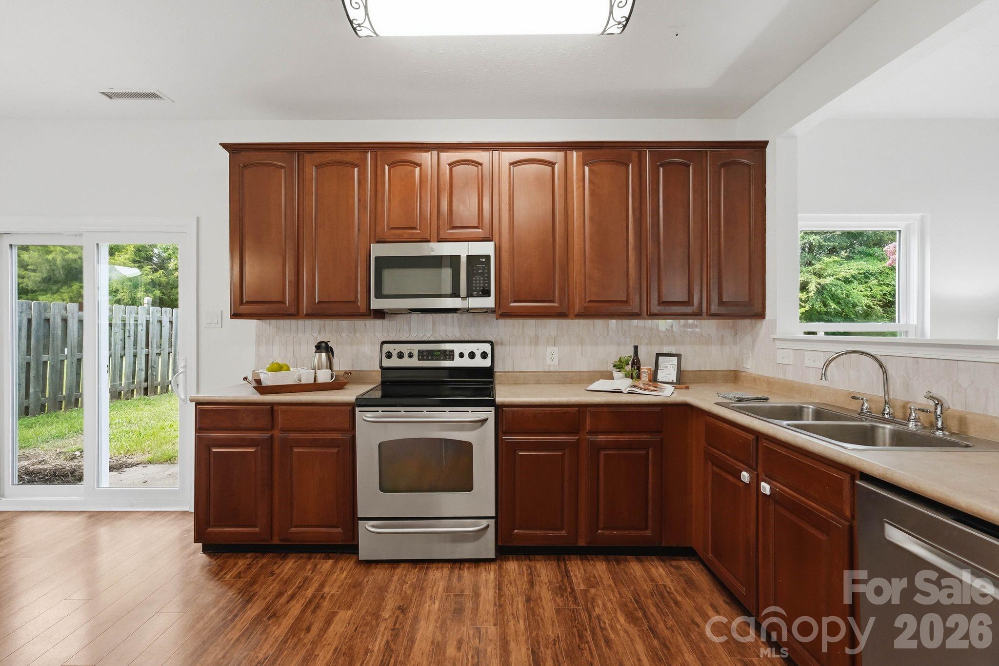 12821 Silvaire Farm Road — Charlotte