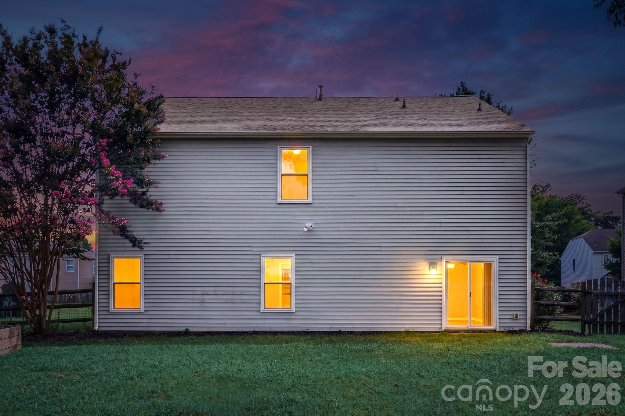 12821 Silvaire Farm Road — Charlotte