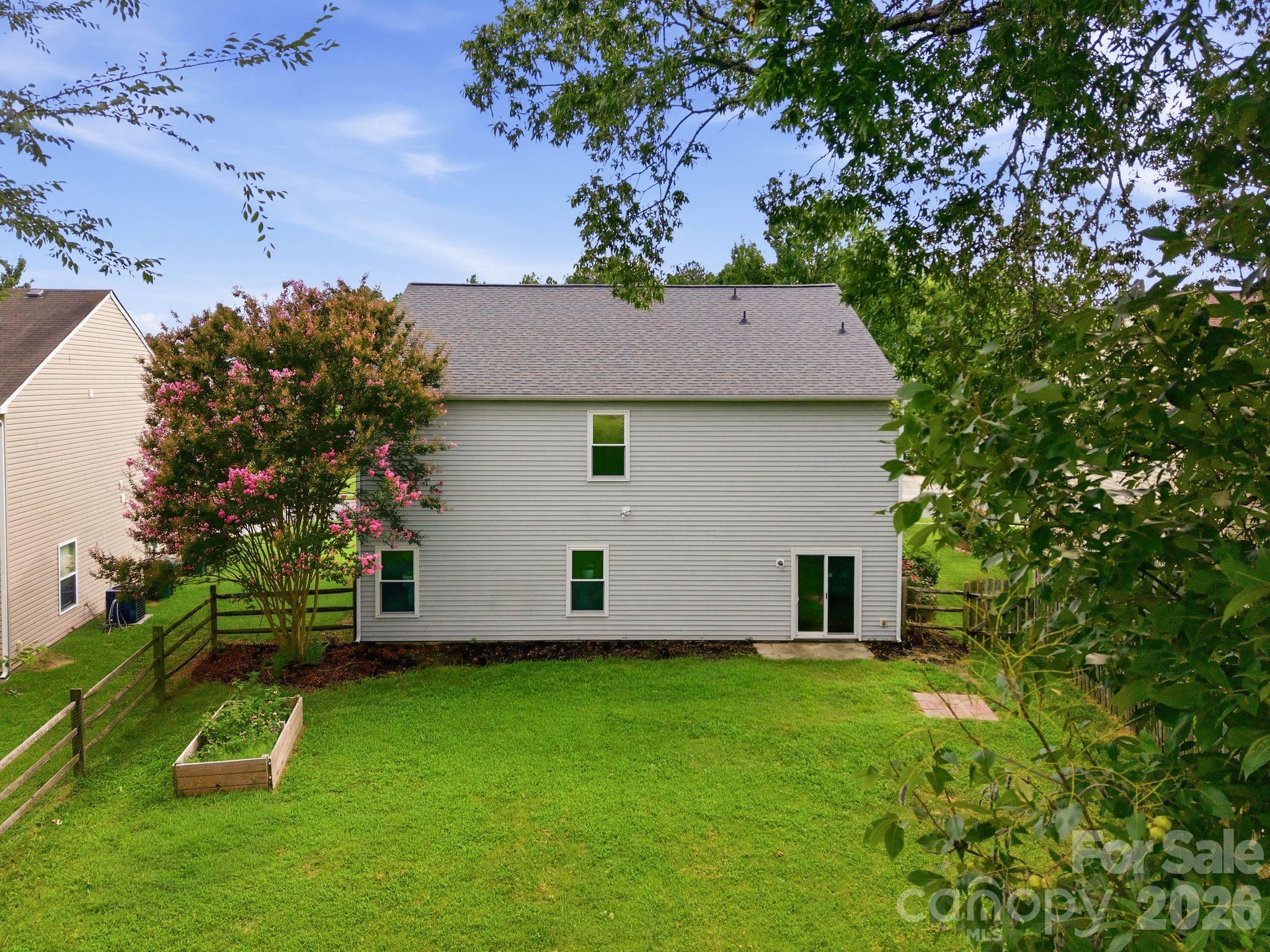 12821 Silvaire Farm Road — Charlotte