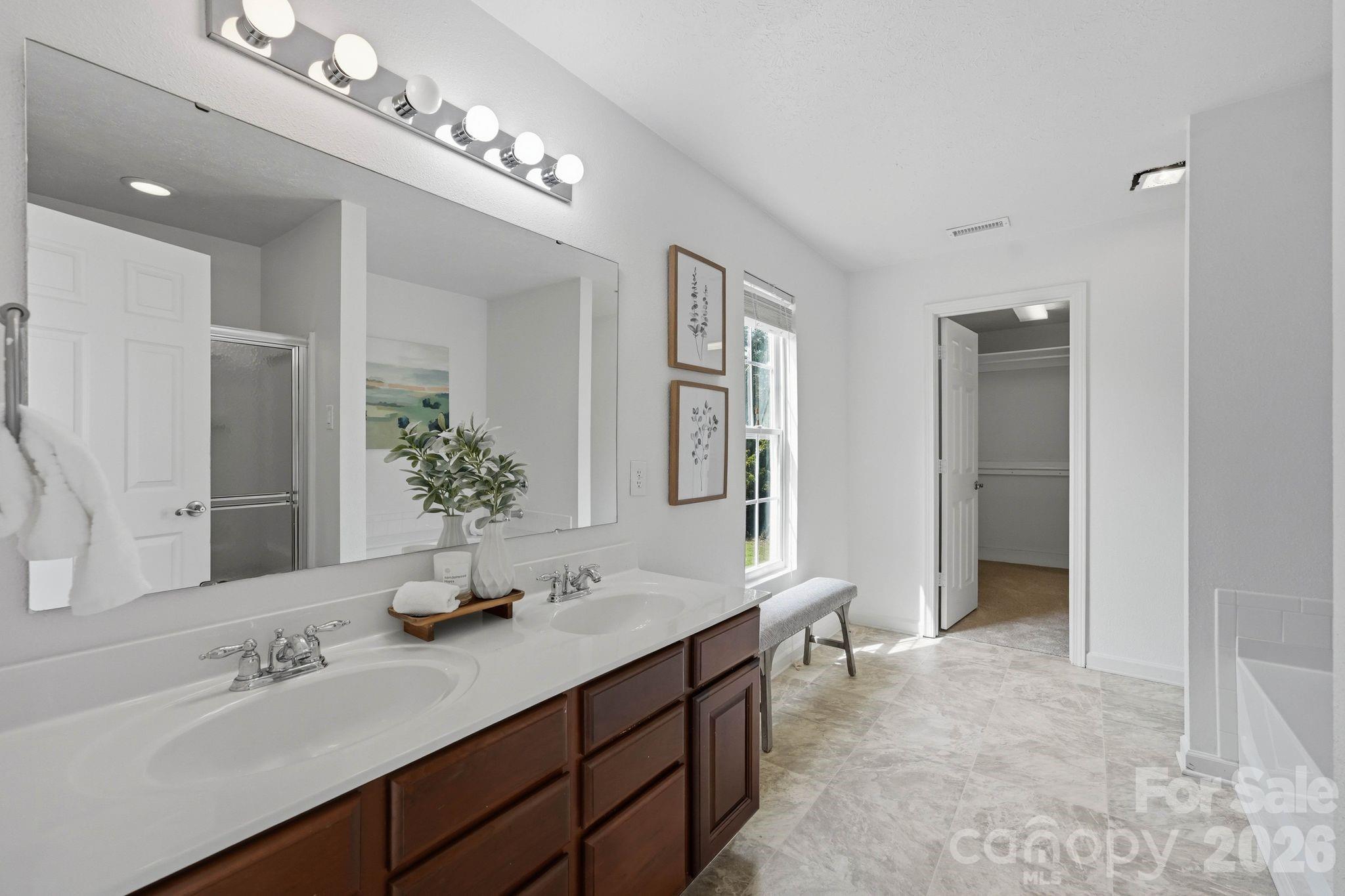 12821 Silvaire Farm Road — Charlotte