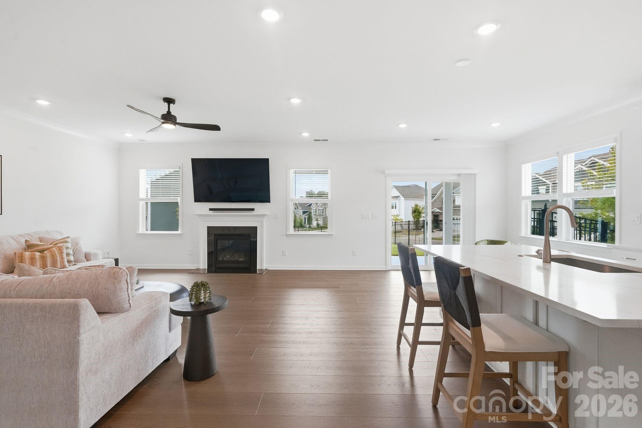 8625 Bridgegate Drive — Huntersville