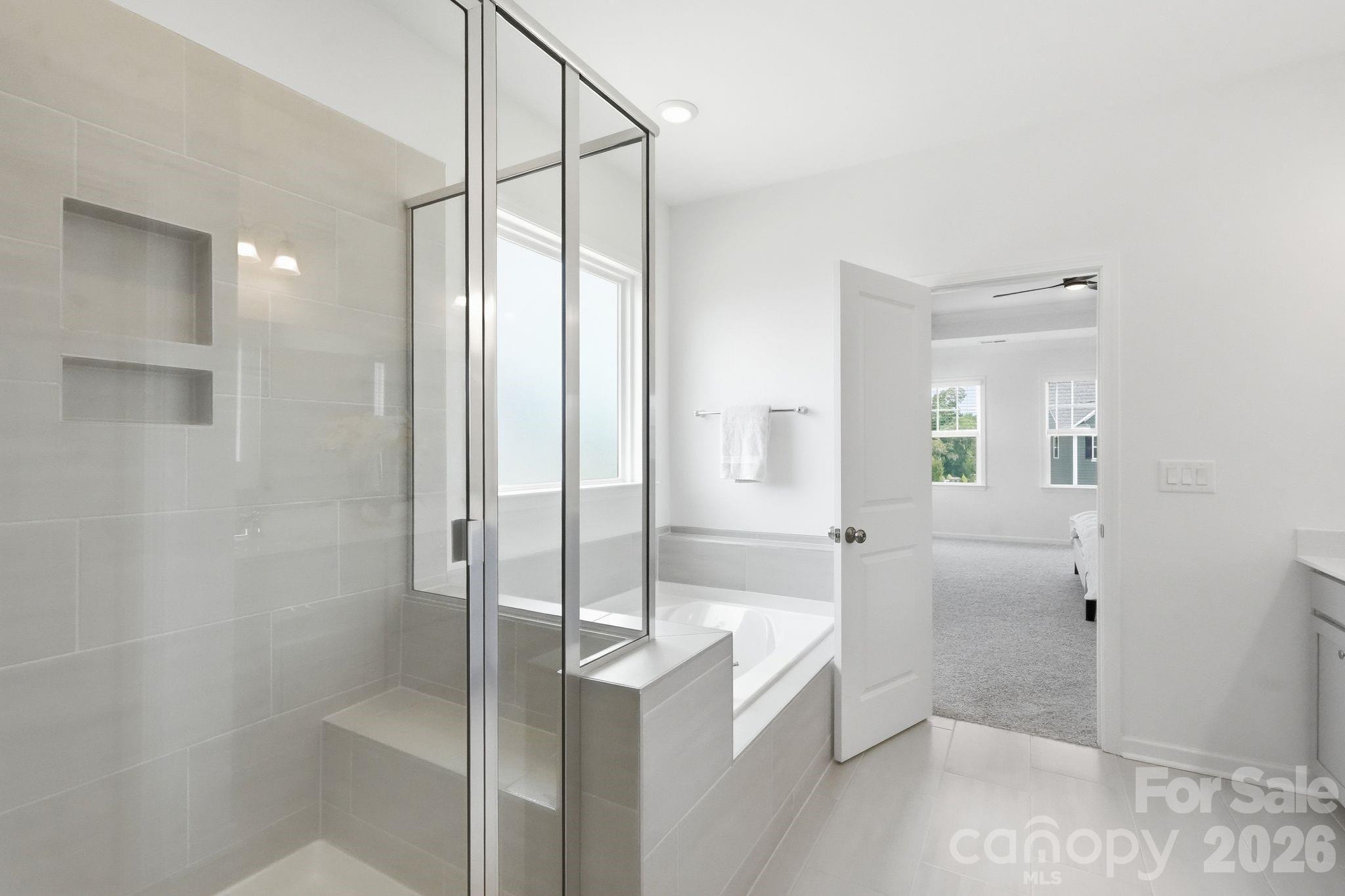 8625 Bridgegate Drive — Huntersville