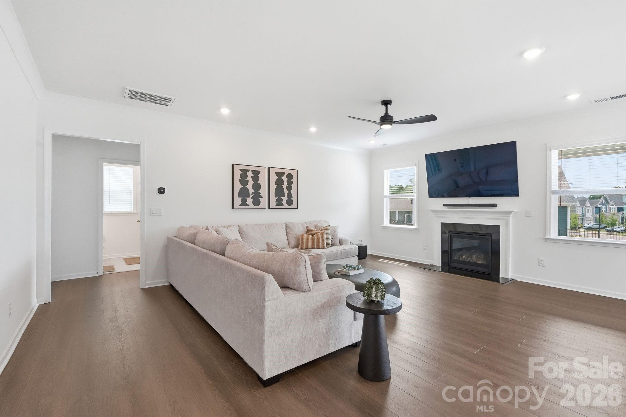 8625 Bridgegate Drive — Huntersville