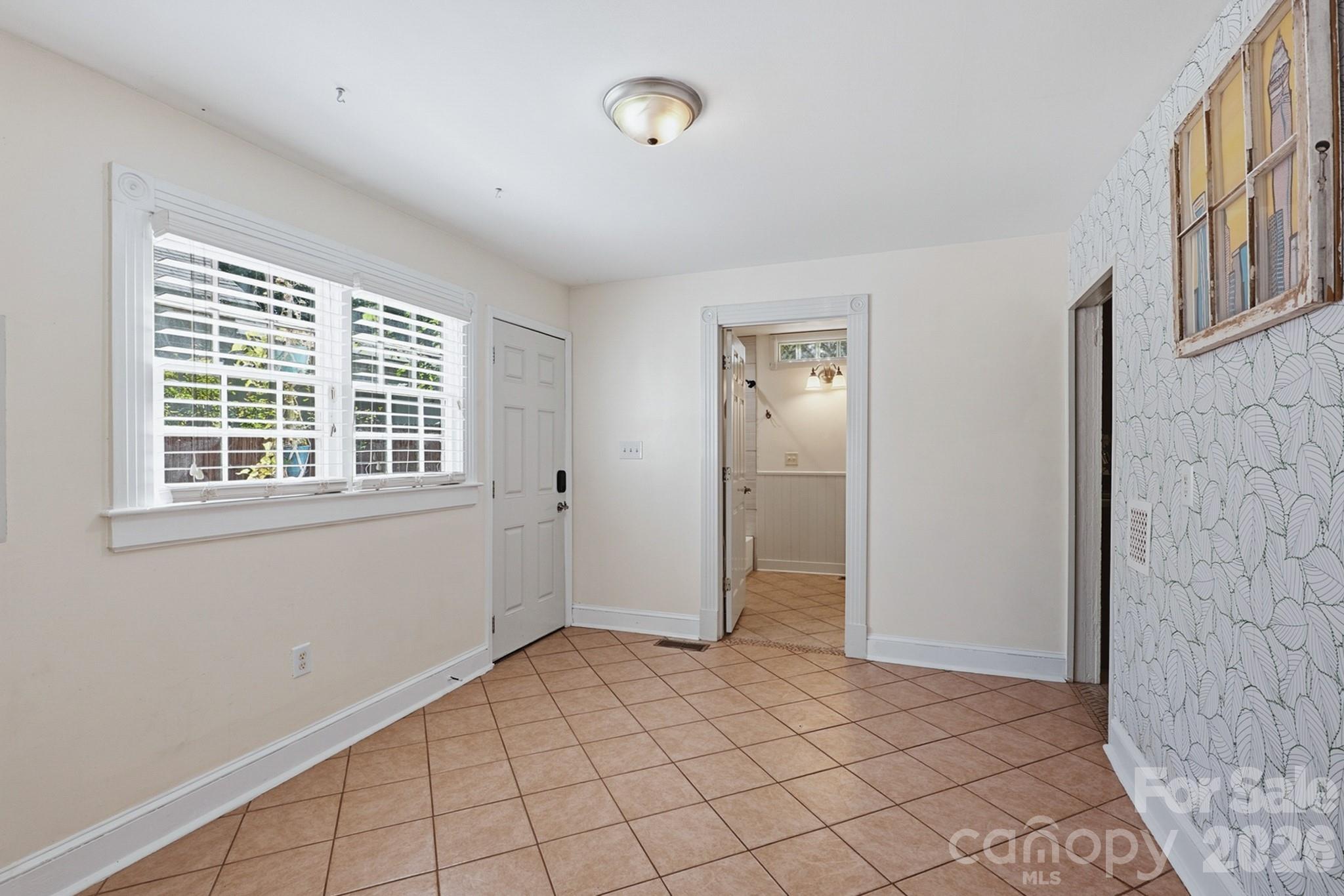 3314 N Alexander Street — Charlotte