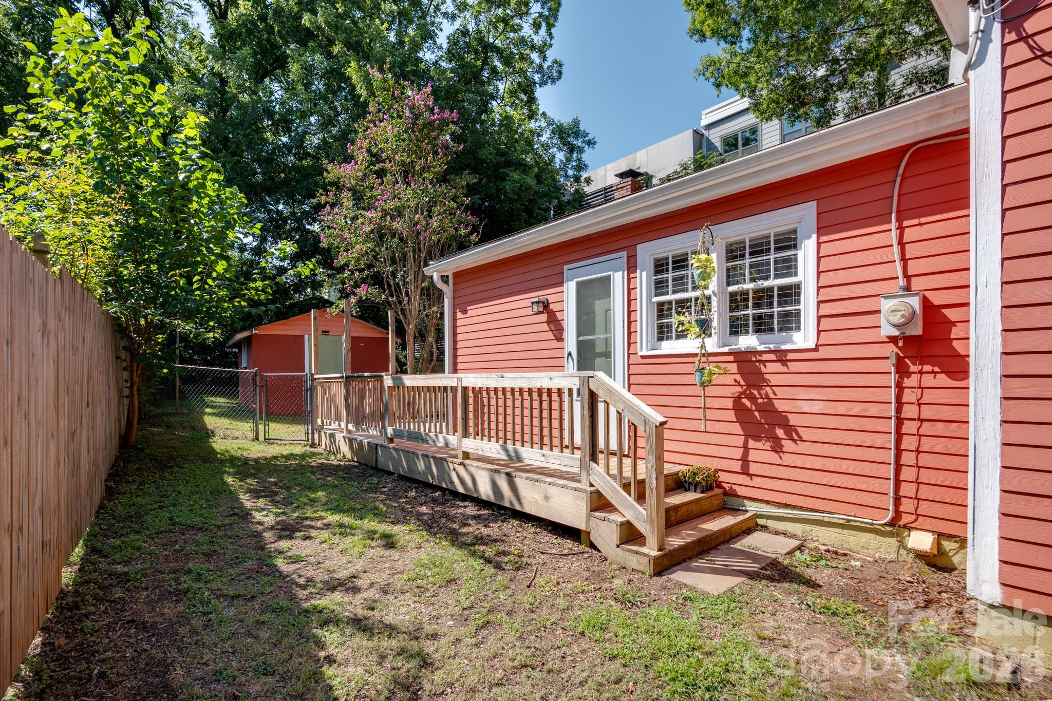 3314 N Alexander Street — Charlotte